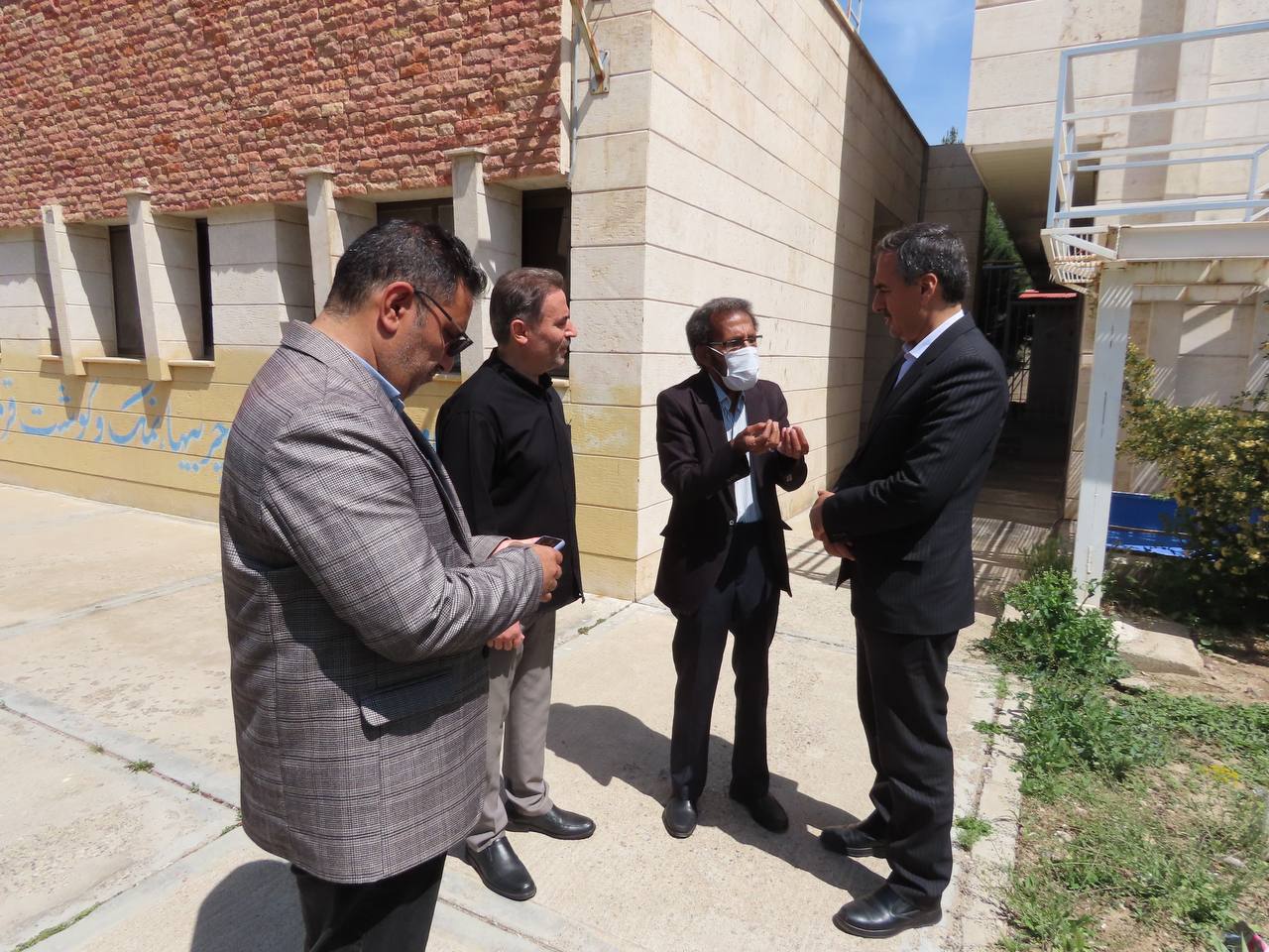 بازدید فرماندار شهرستان به صورت سرزده از مرکز دیالیز بیمارستان امام خمینی(ره)