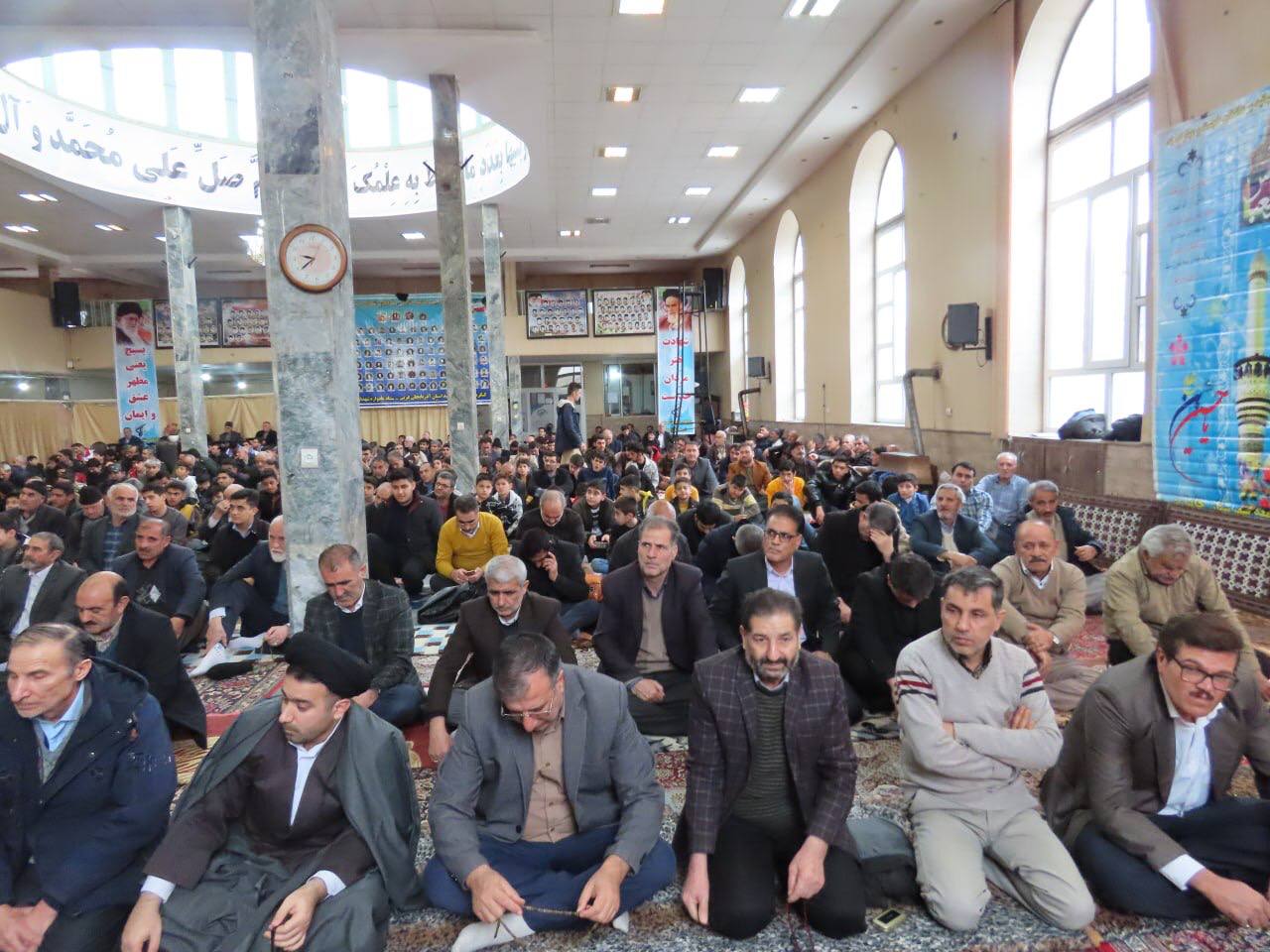 در دهمین روز از ایامالله دهه فجر صورت گرفت: سخنرانی فرماندار شهرستان قبل از خطبههای نماز جمعه چایپاره؛ بهمناسبت ایامالله دهه فجر و چهل و پنجمین سالگرد پیروزی شکوهمند انقلاب اسلامی