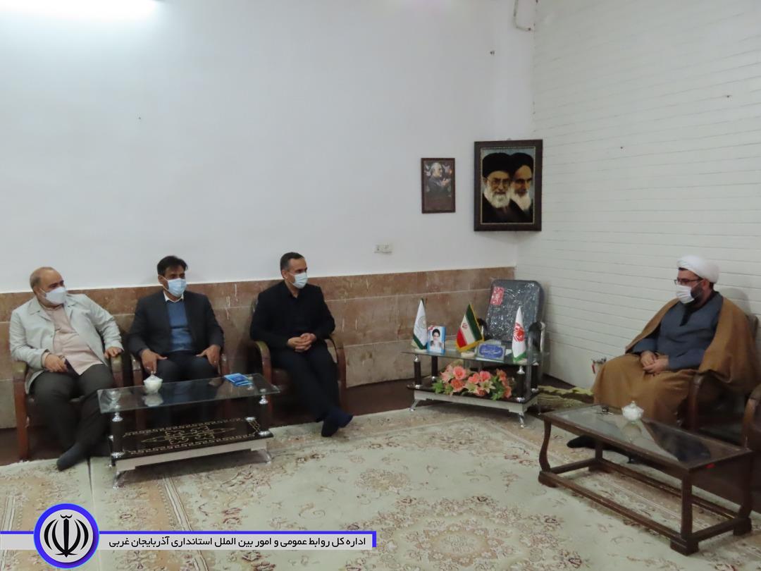 دیدار فرماندار شهرستان و هیات همراه با امام جمعه محترم شهرستان