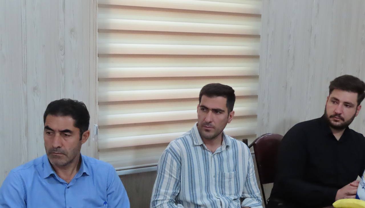 بازدید اعضای کارگروه آرد و نان شهرستان چایپاره از سیلو و مرکز خرید گندم آران دشت