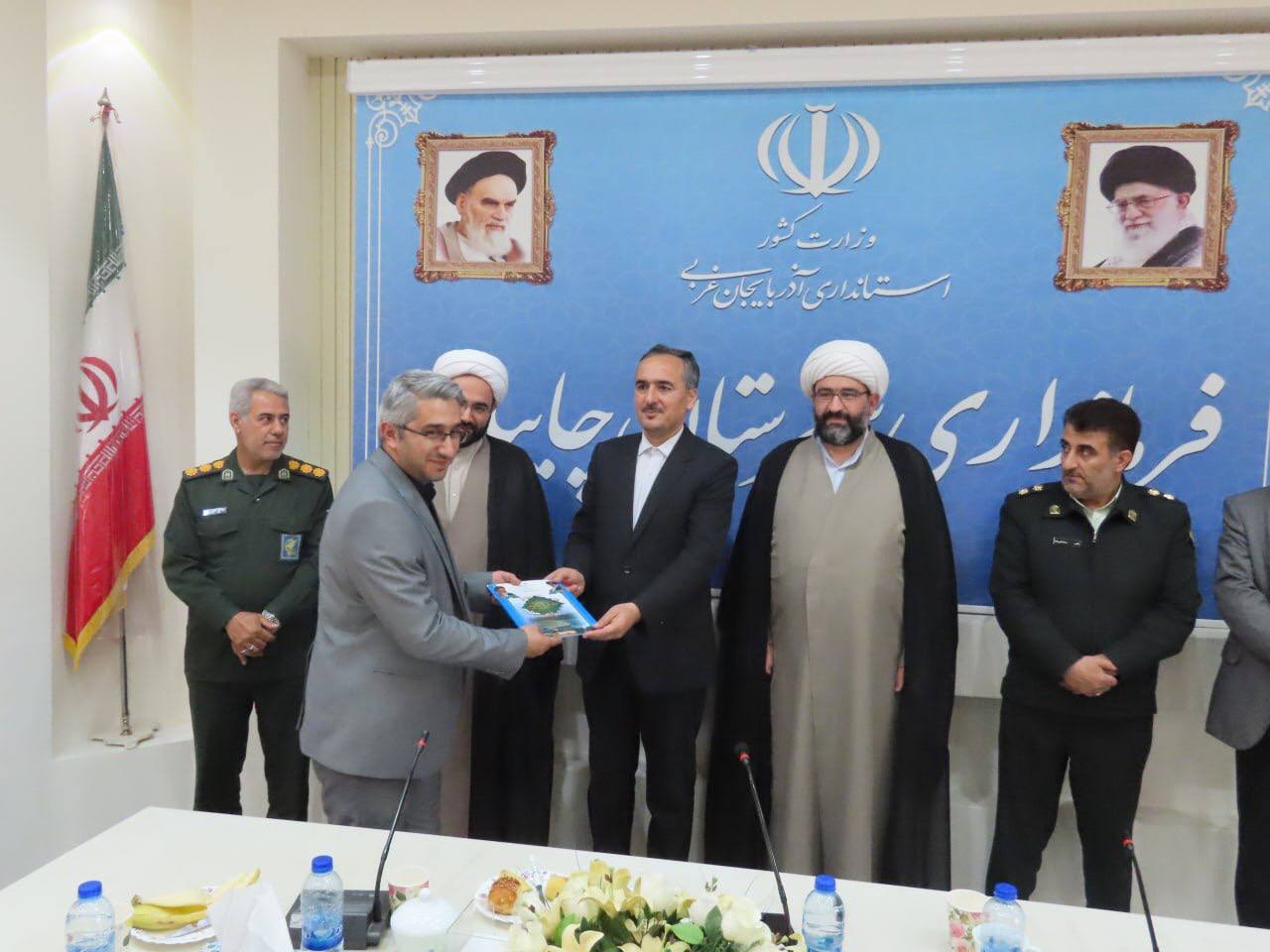 جلسه شورای اداری شهرستان چایپاره