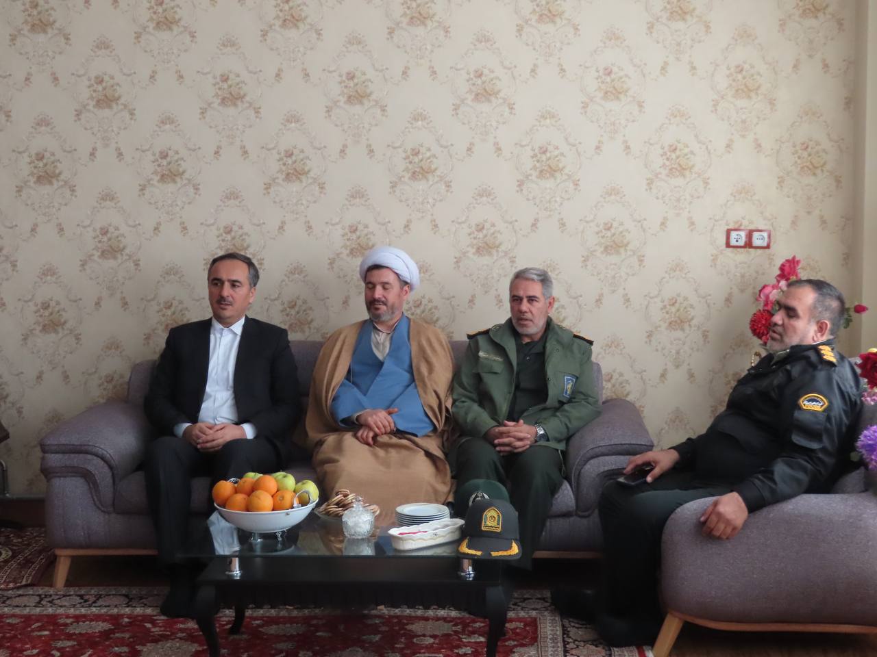 دیدار با خانواده جانباز سرافراز دفاع مقدس
