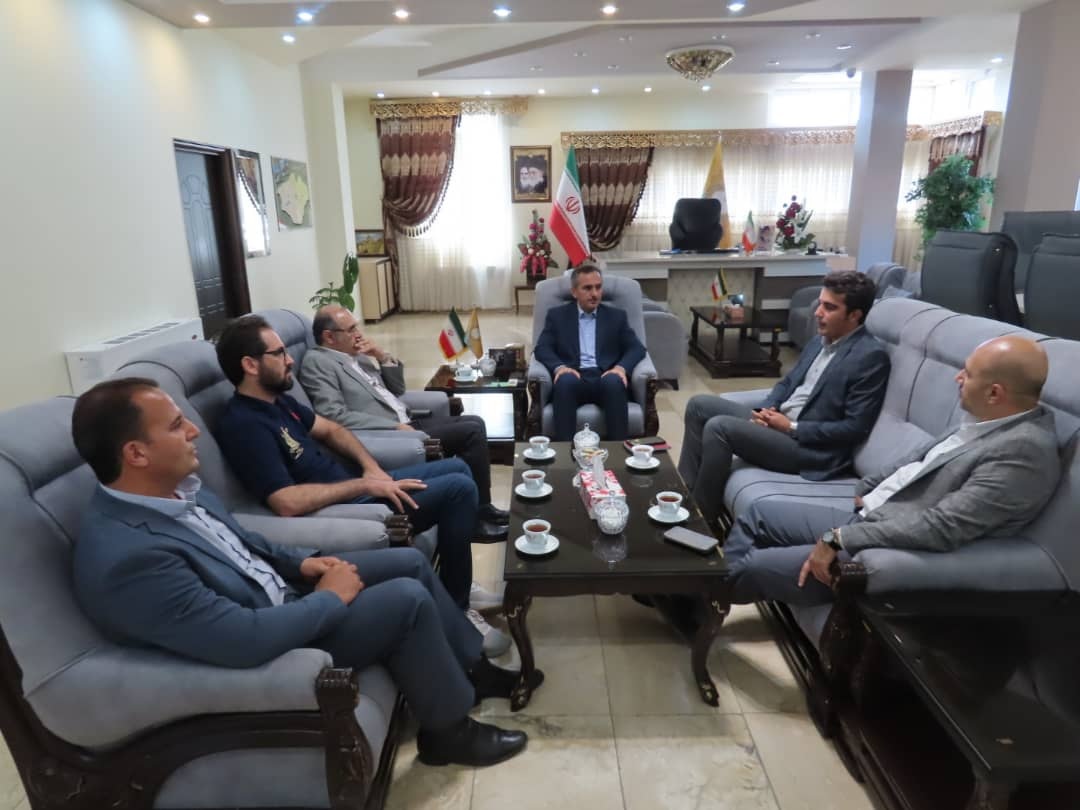 نشست سرمایه گذاران با فرماندار شهرستان چایپاره