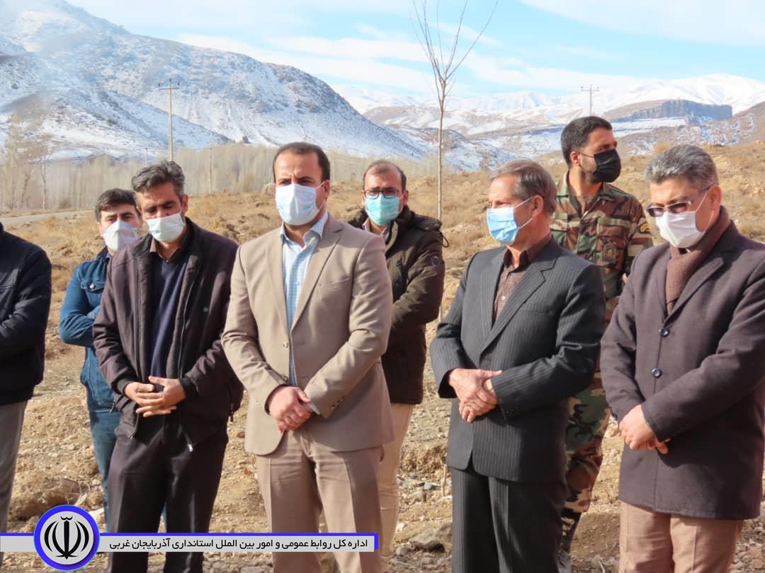 آئین بهره برداری از طرح عظیم جنگلکاری در روستای بسطام برگزار شد