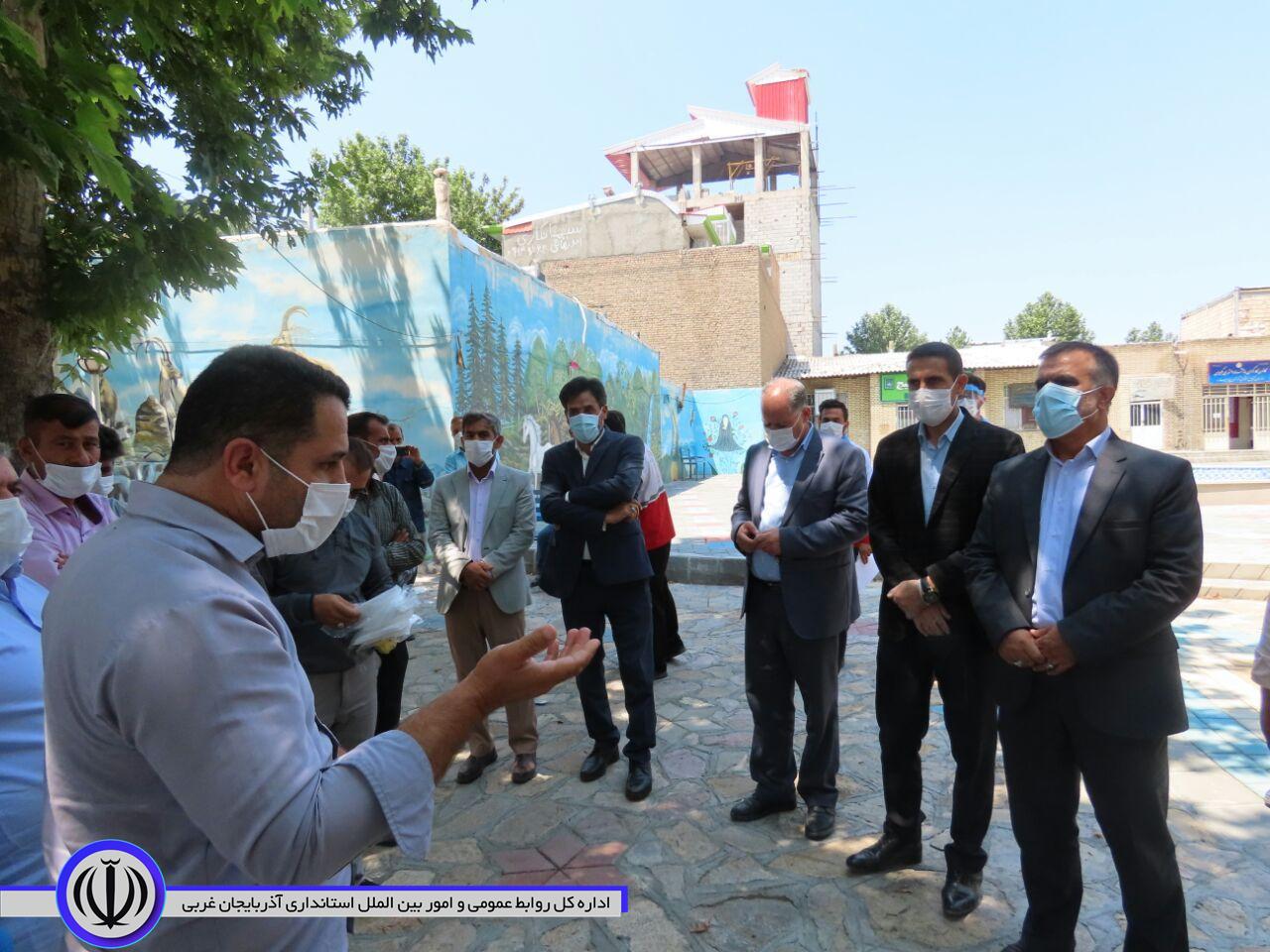آغازطرح الزام اجرای دقیق پروتکل های تخصصی حوزه حمل و نقل در تاکسی های درون شهری با حضور فرماندار شهرستان