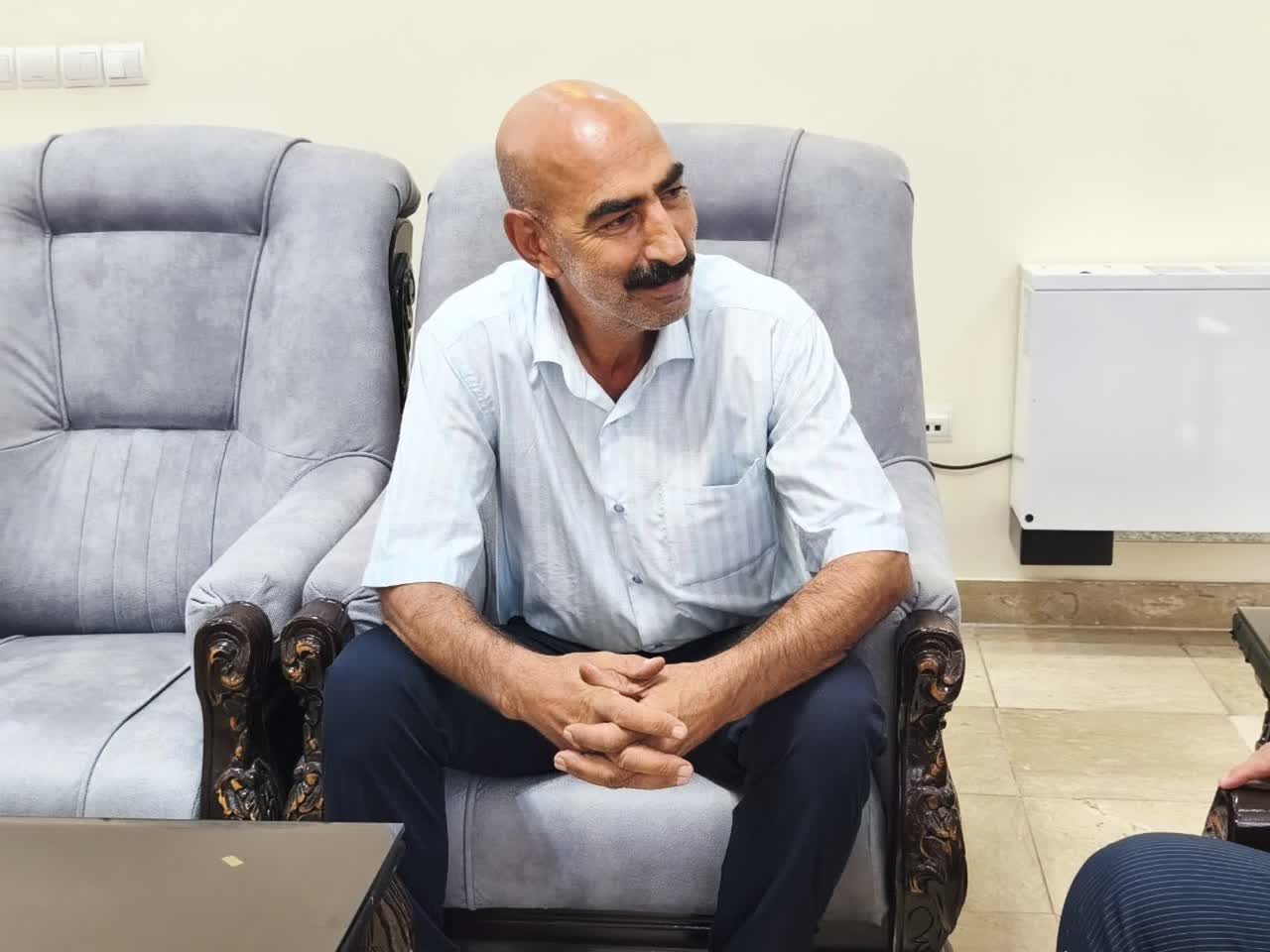 دیدار آقای محمدی از فعالین حوزه صنعت فرش شهرستان با سرپرست فرمانداری چایپاره جهت تبریک انتصاب ایشان