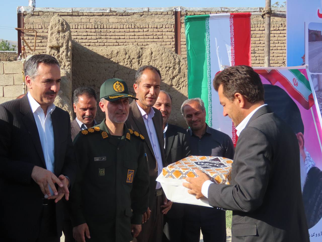 افتتاح طرح بهسازی ، جدول گذاری و آسفالت معابر روستاهای بخش حاجیلار به صورت همزمان در روستای حسین بگلو