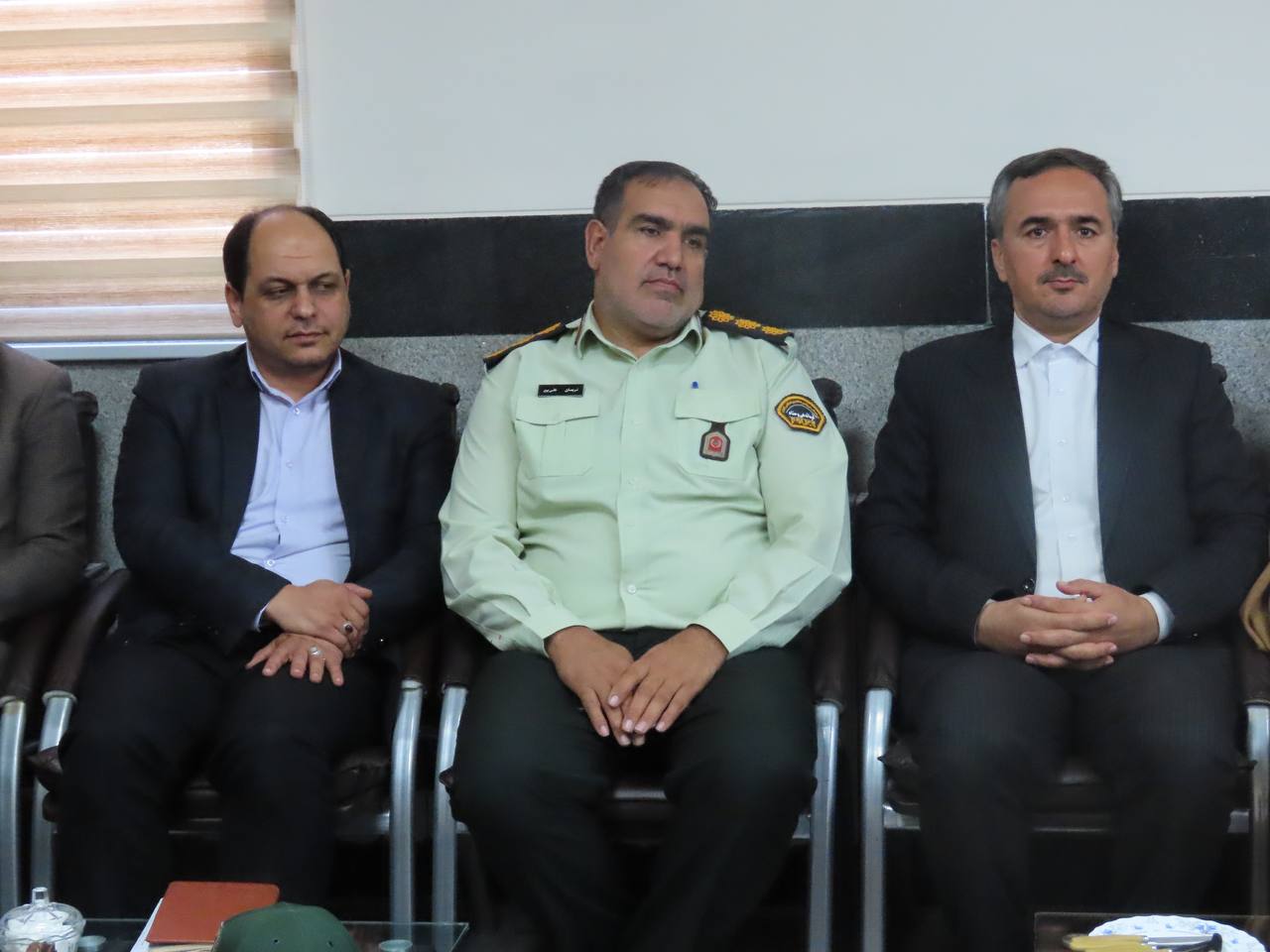 تجلیل فرماندار چایپاره از فرمانده انتظامی شهرستان