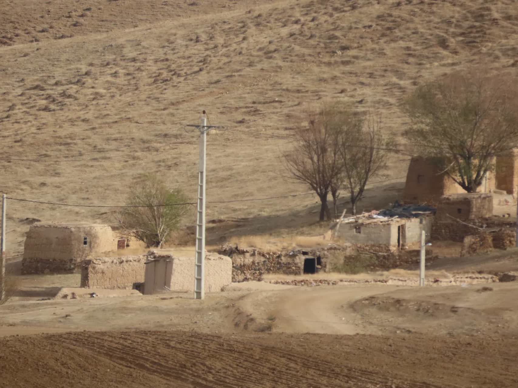 بازدید فرماندار چایپاره از پروژه آبرسانی به روستای قره بویا