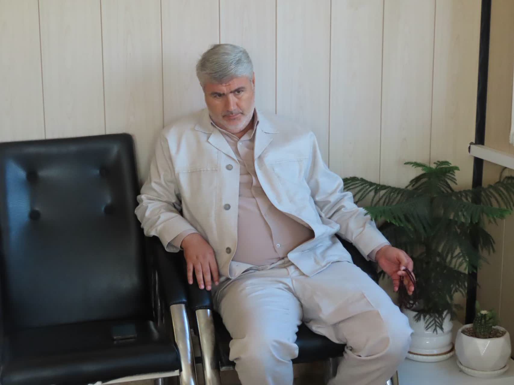 بازدید سرزده رضا اقلیمیان فرماندار چایپاره از کمیته امداد امام خمینی(ره)