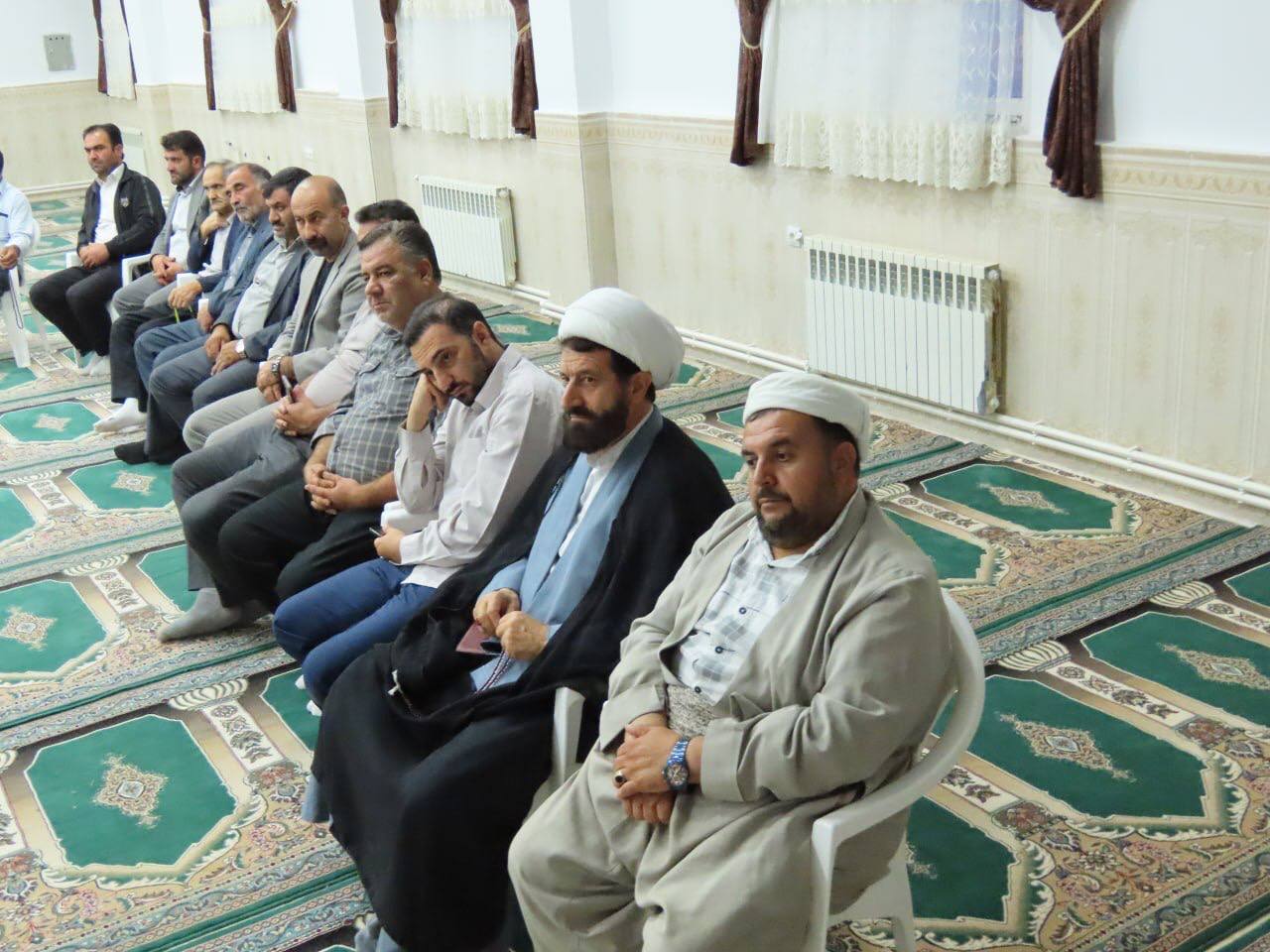 برگزاری نشست مشترک علما ، بزرگان و متنفذین اهل تشیع و تسنن شهرستان چایپاره