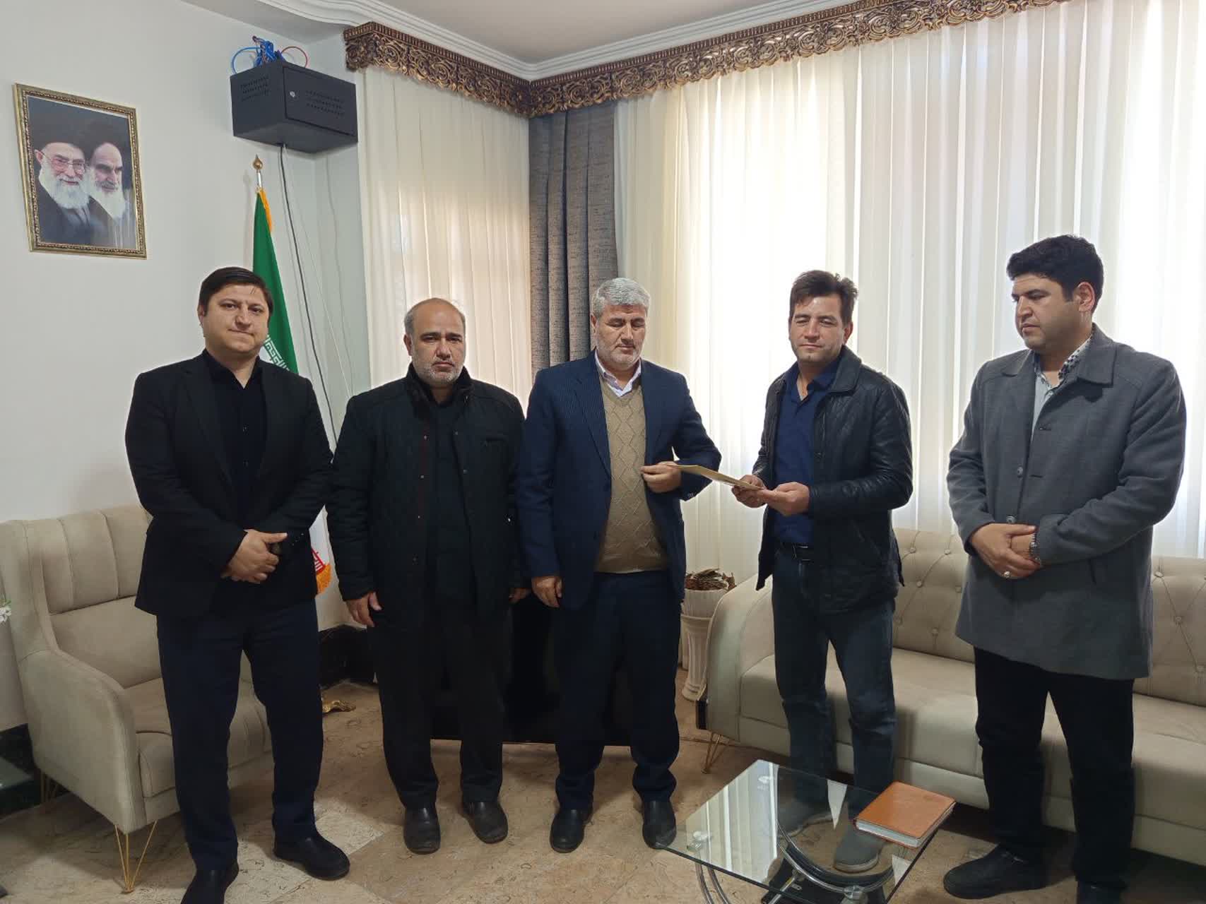 تجلیل فرماندار چایپاره از شهردار حاجیلار