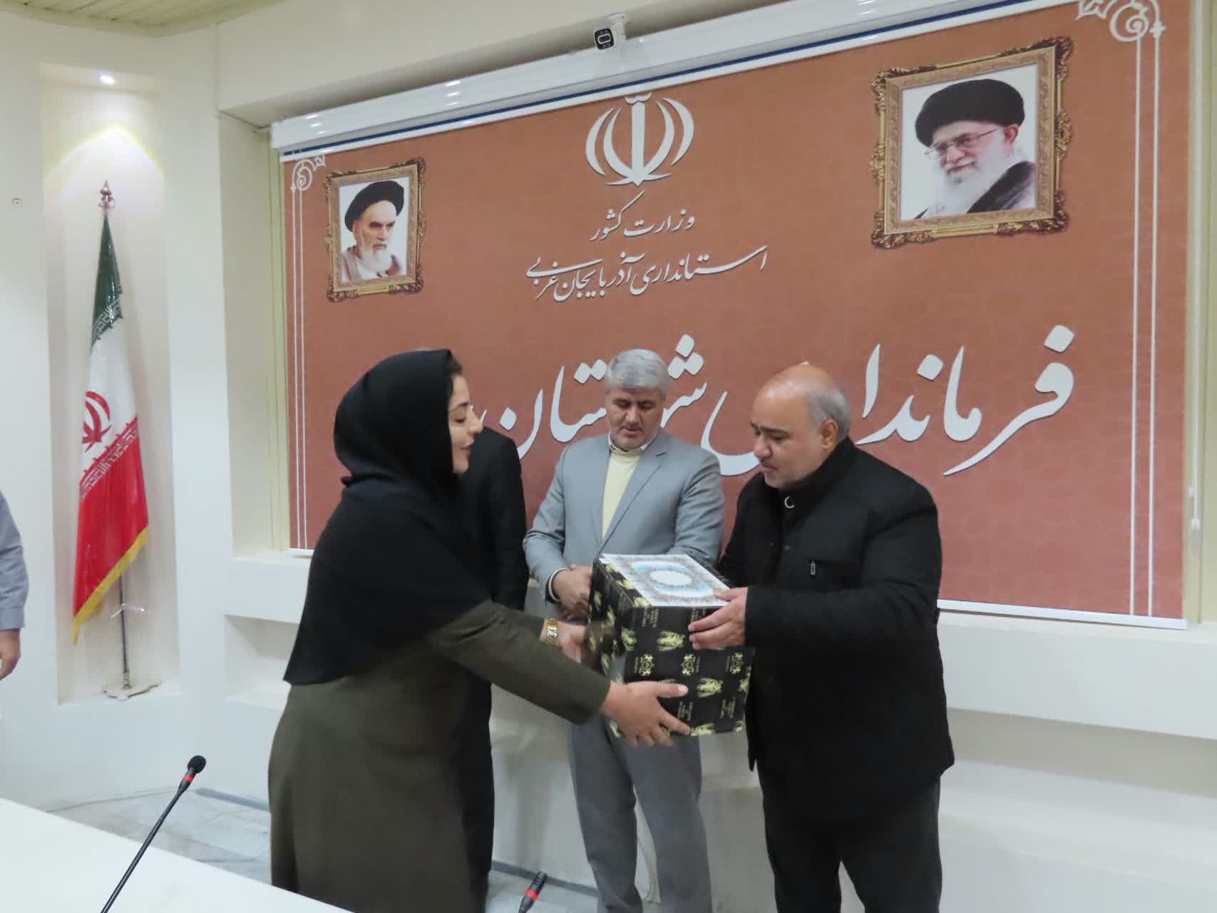 مراسم تجلیل از بانوان شاغل در مجموعه وزارت کشور در شهرستان چایپاره