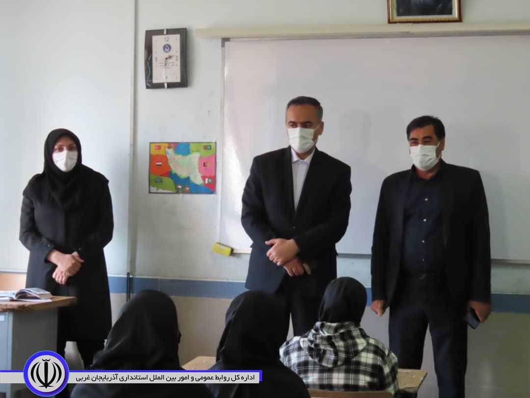 بازدید سرزده شکورزاده فرماندار شهرستان از دبیرستان معرفت