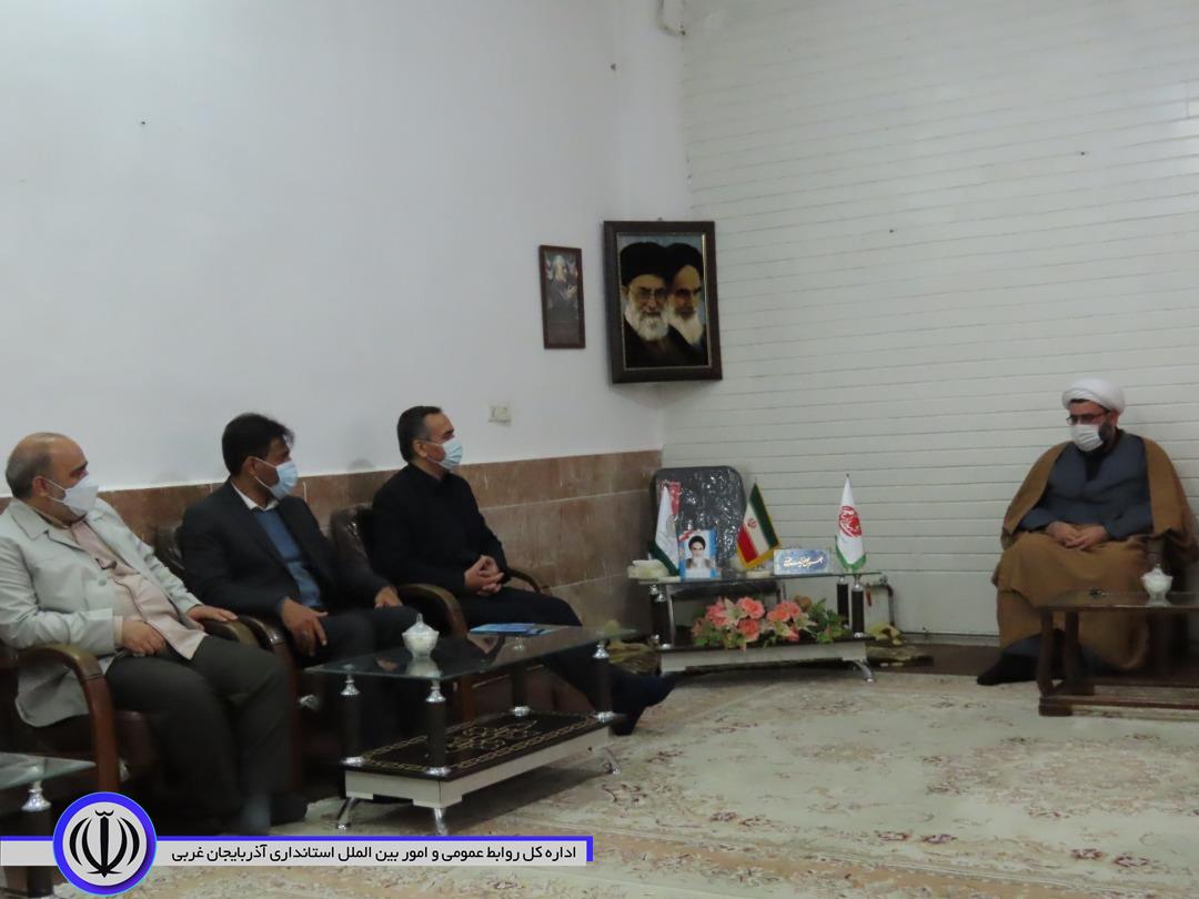 دیدار فرماندار شهرستان و هیات همراه با امام جمعه محترم شهرستان