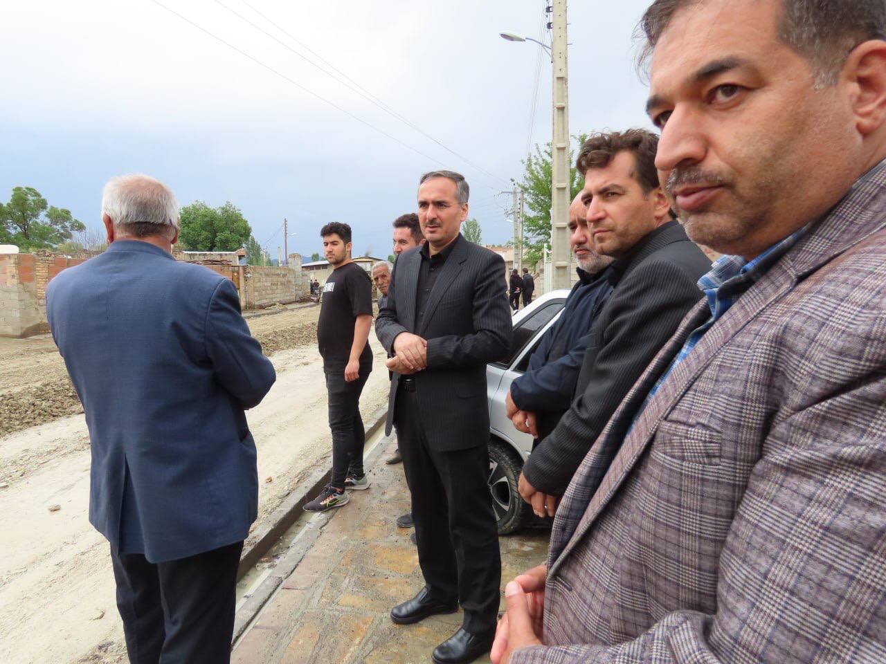 بازدید فرماندار از اجرای طرح هادی روستای حسین بگلو