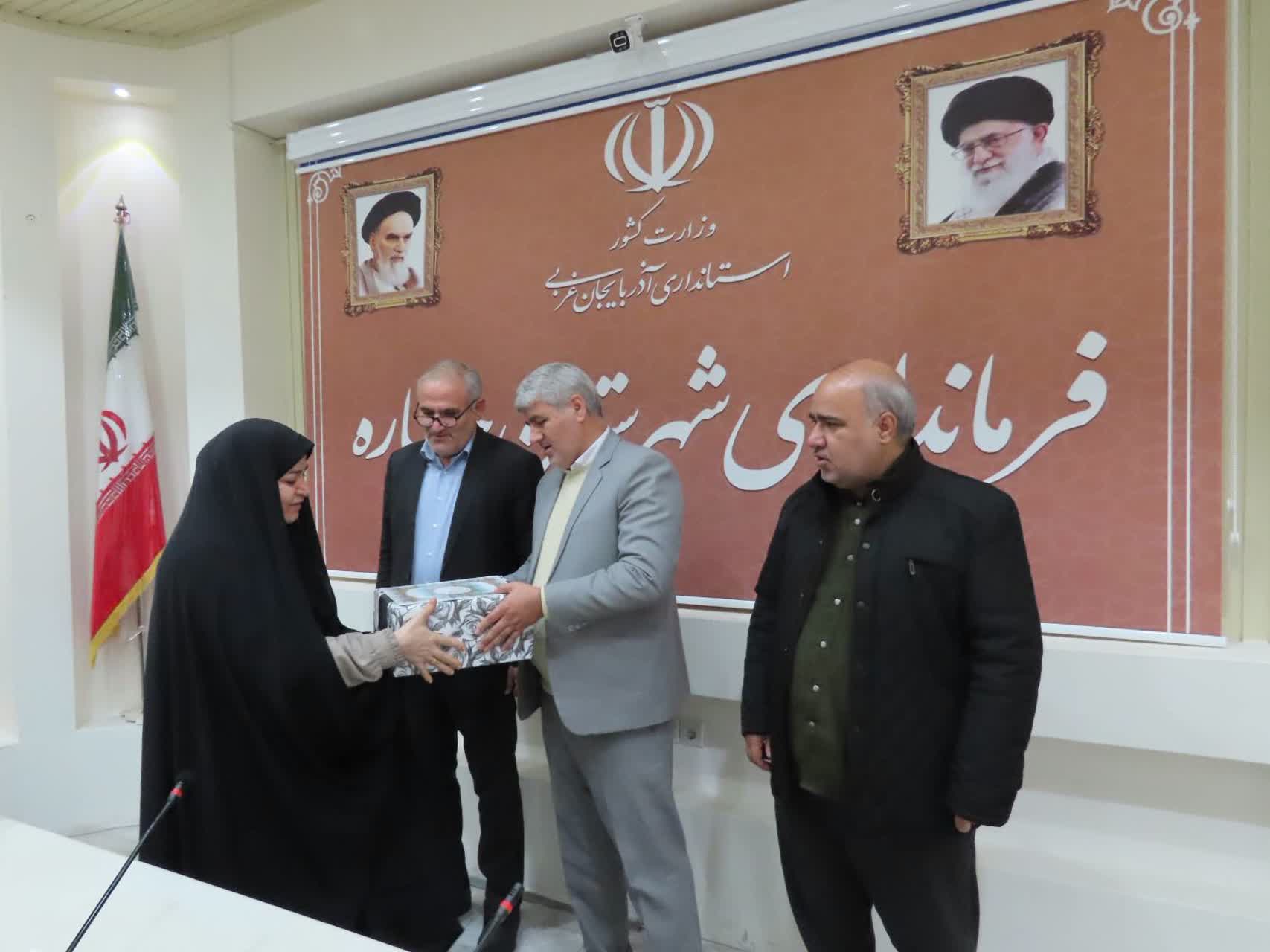 مراسم تجلیل از بانوان شاغل در مجموعه وزارت کشور در شهرستان چایپاره