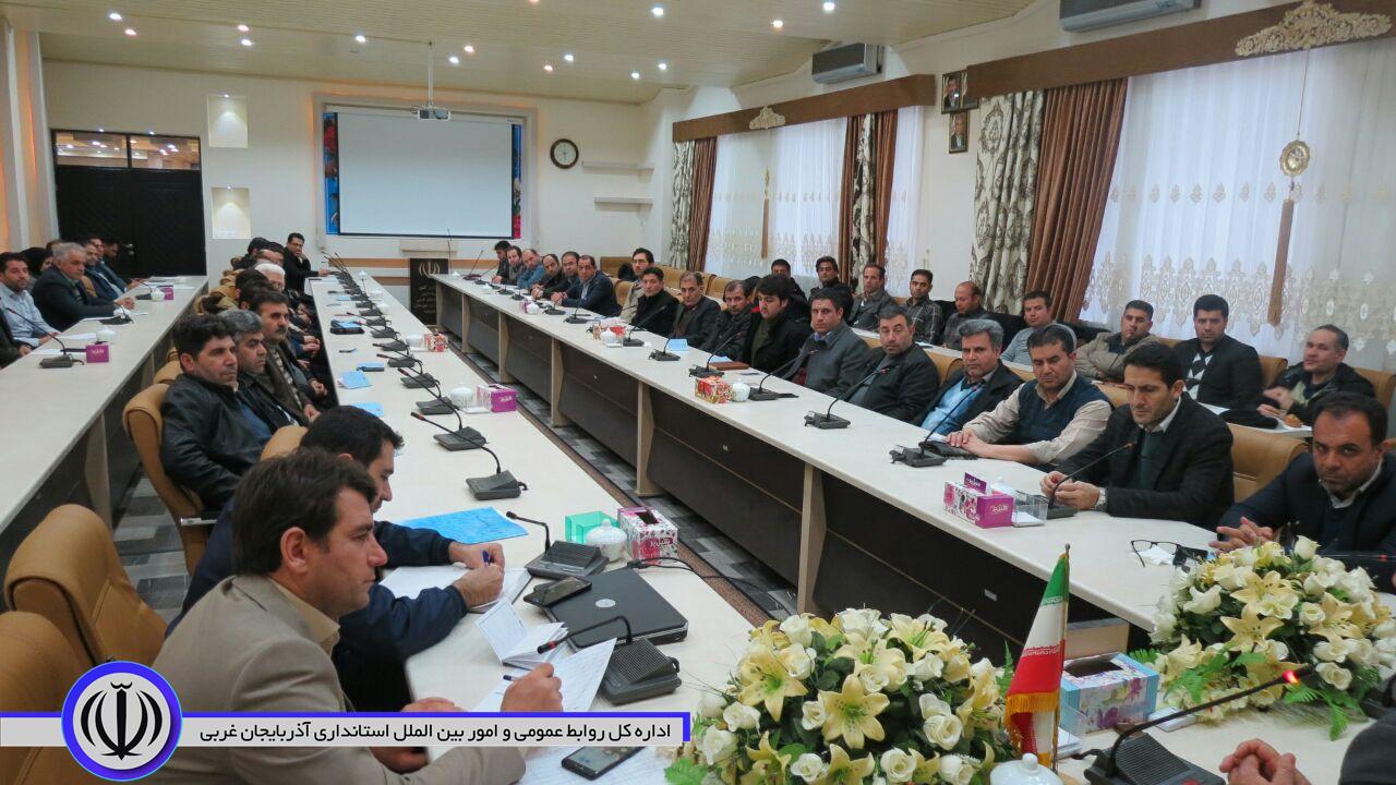 جلسه آموزش بازرسین شعب اخذرای شهرستان چایپاره برگزار شد.