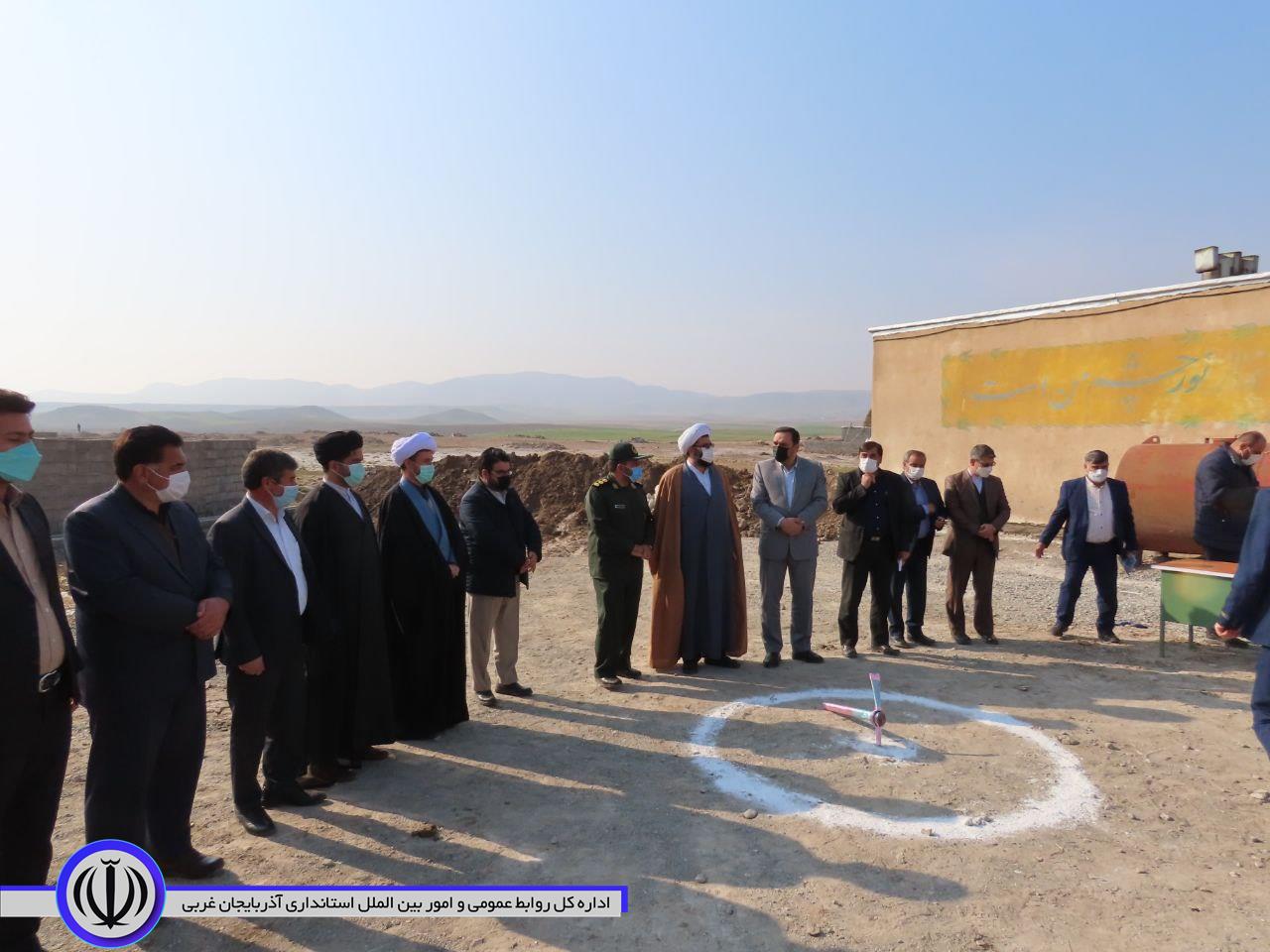 آئین کلنگ زنی مدرسه ۶ کلاسه درشهرستان چایپاره برگزارشد