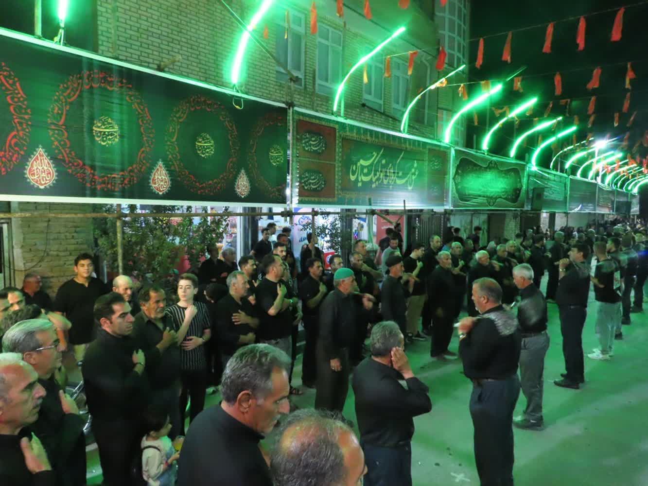 همزمان با شب تاسوعای حسینی؛ حضور فرماندار چایپاره در هیئت عزاداران عباسیه شهر حاجیلار