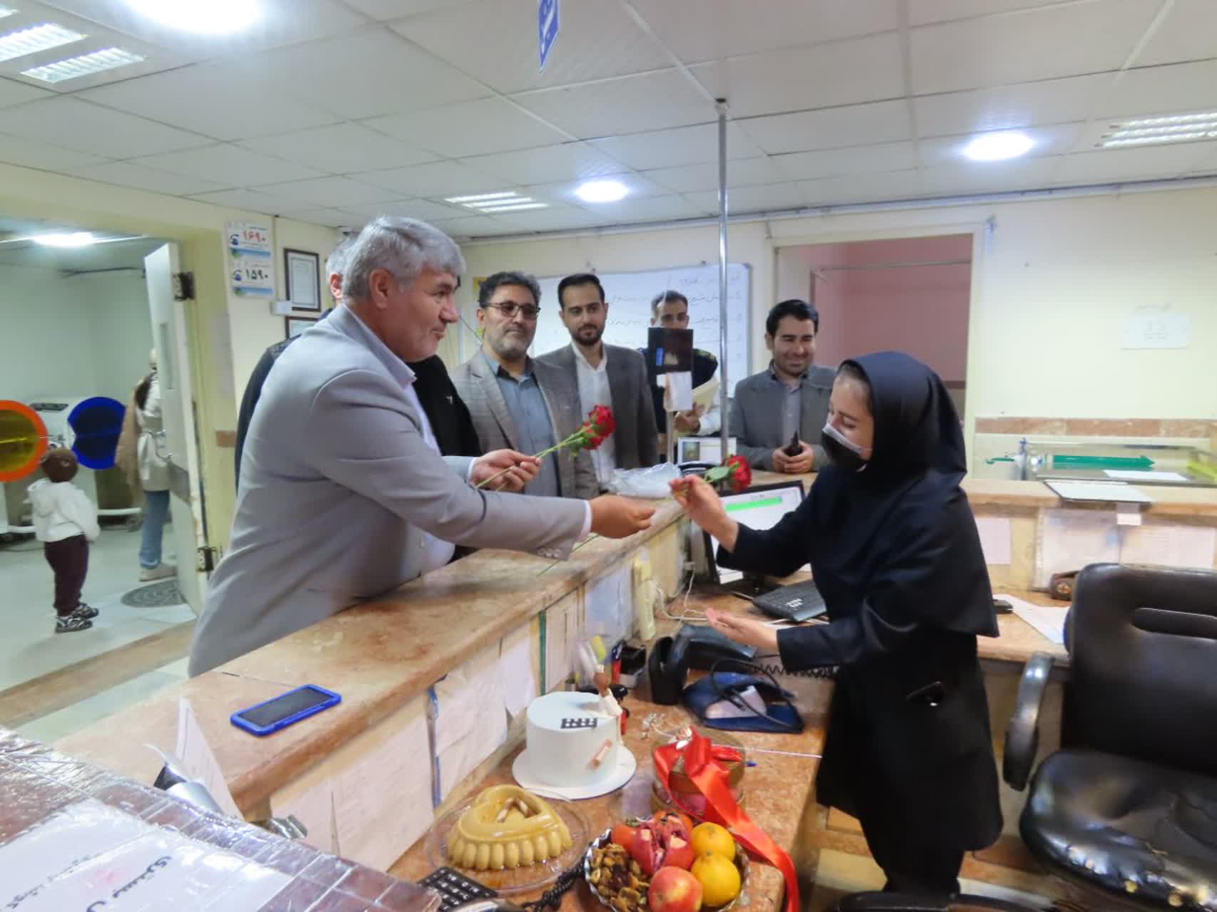 آیین تجلیل از پرستاران شهرستان چایپاره برگزار شد / تقدیر از تلاش ها و خدمات خالصانه و شبانه روزی کادر بیمارستان امام خمینی(ره)