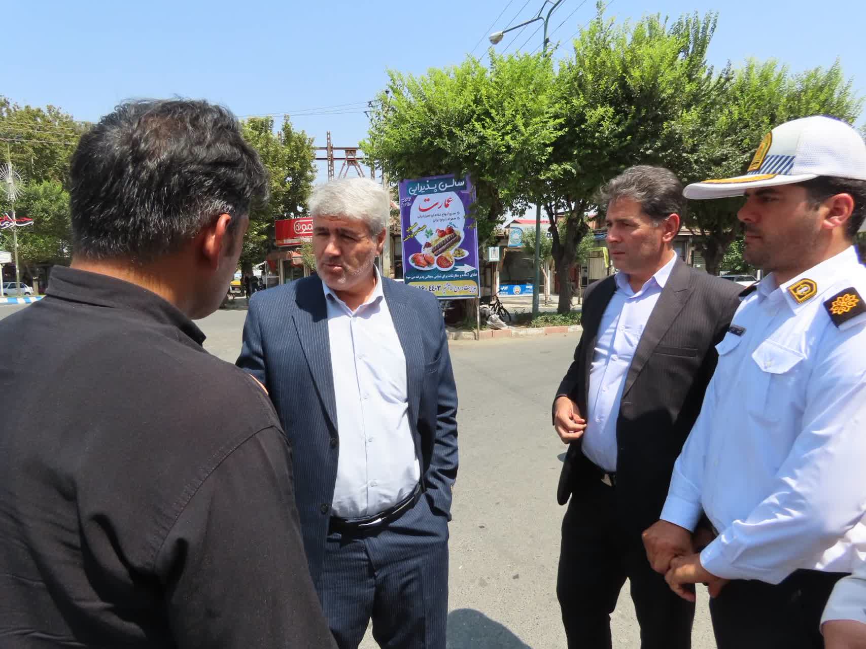 بازدید فرماندار چایپاره از فلکه گلدان شهرستان