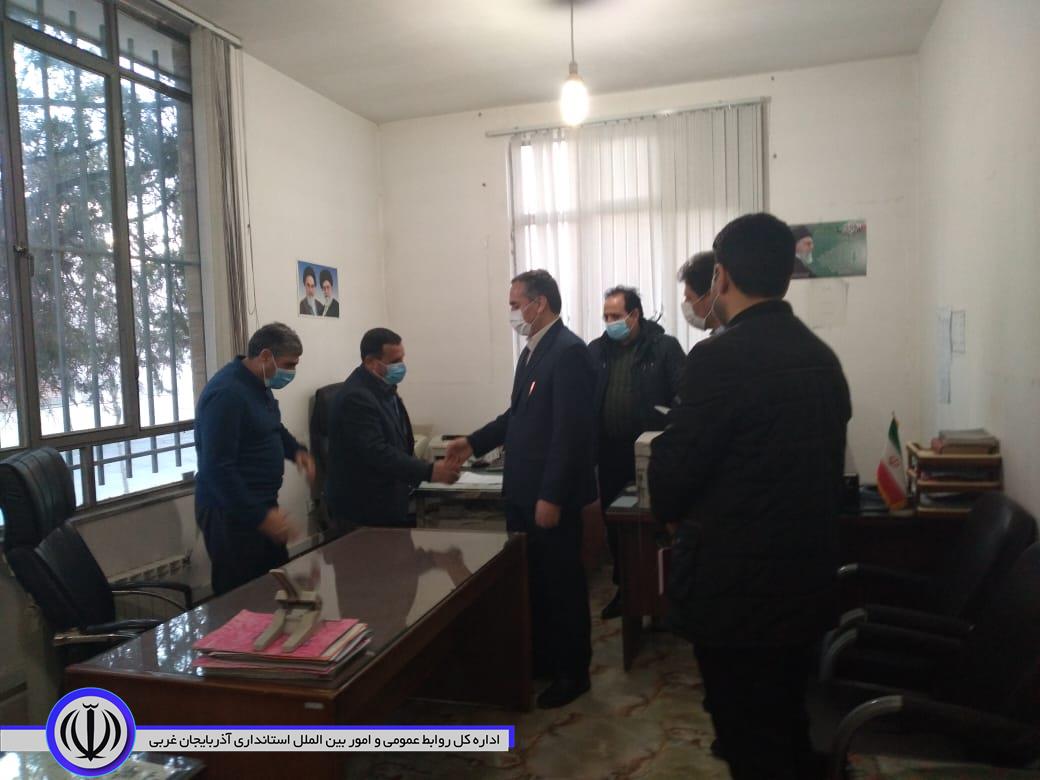 بازدید سعید شکورزاده فرماندار شهرستان چایپاره از شهرداری قره ضیاالدین