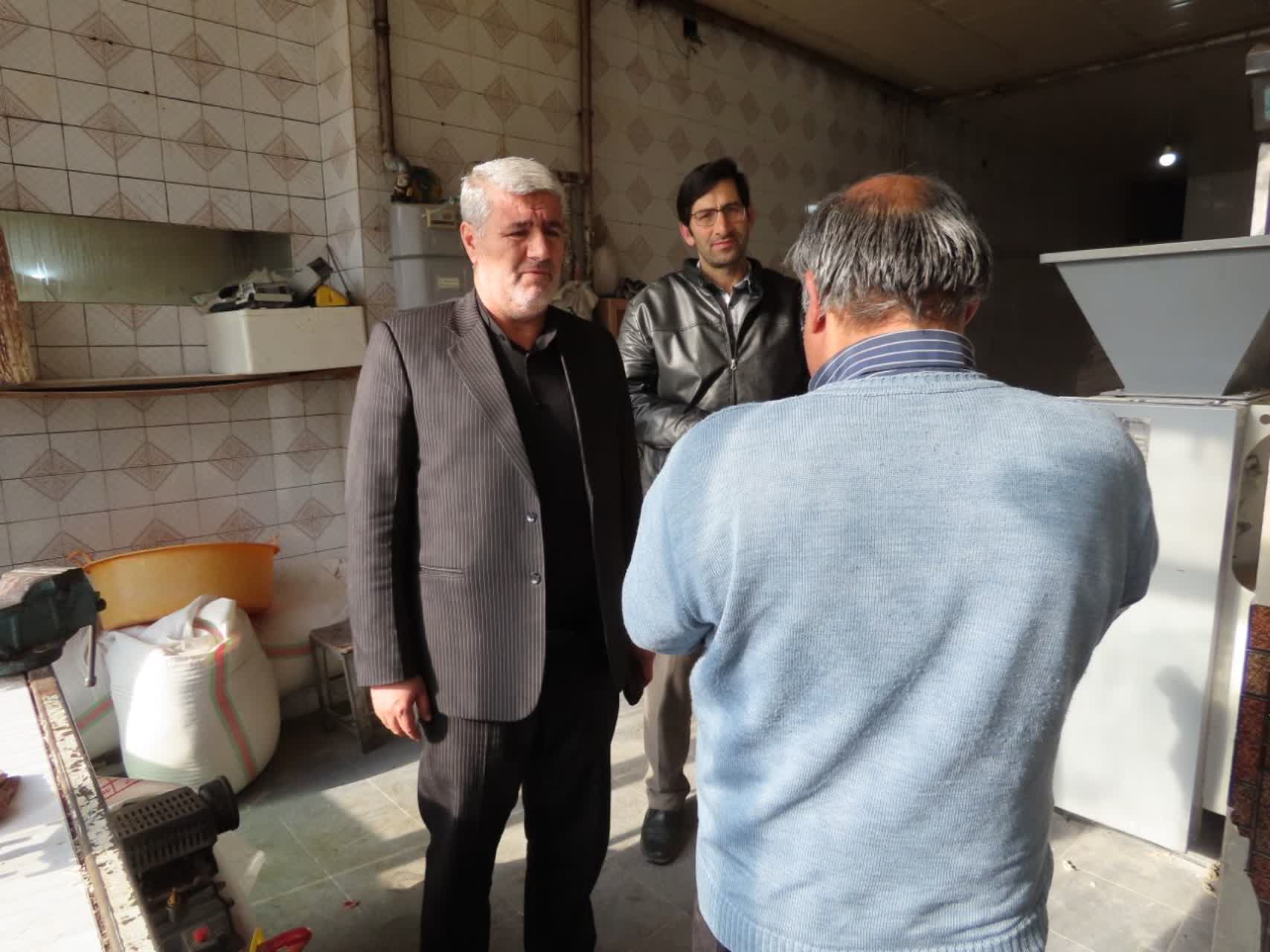 بازدید سرزده فرماندار چایپاره از واحدهای نانوایی شهری و روستایی