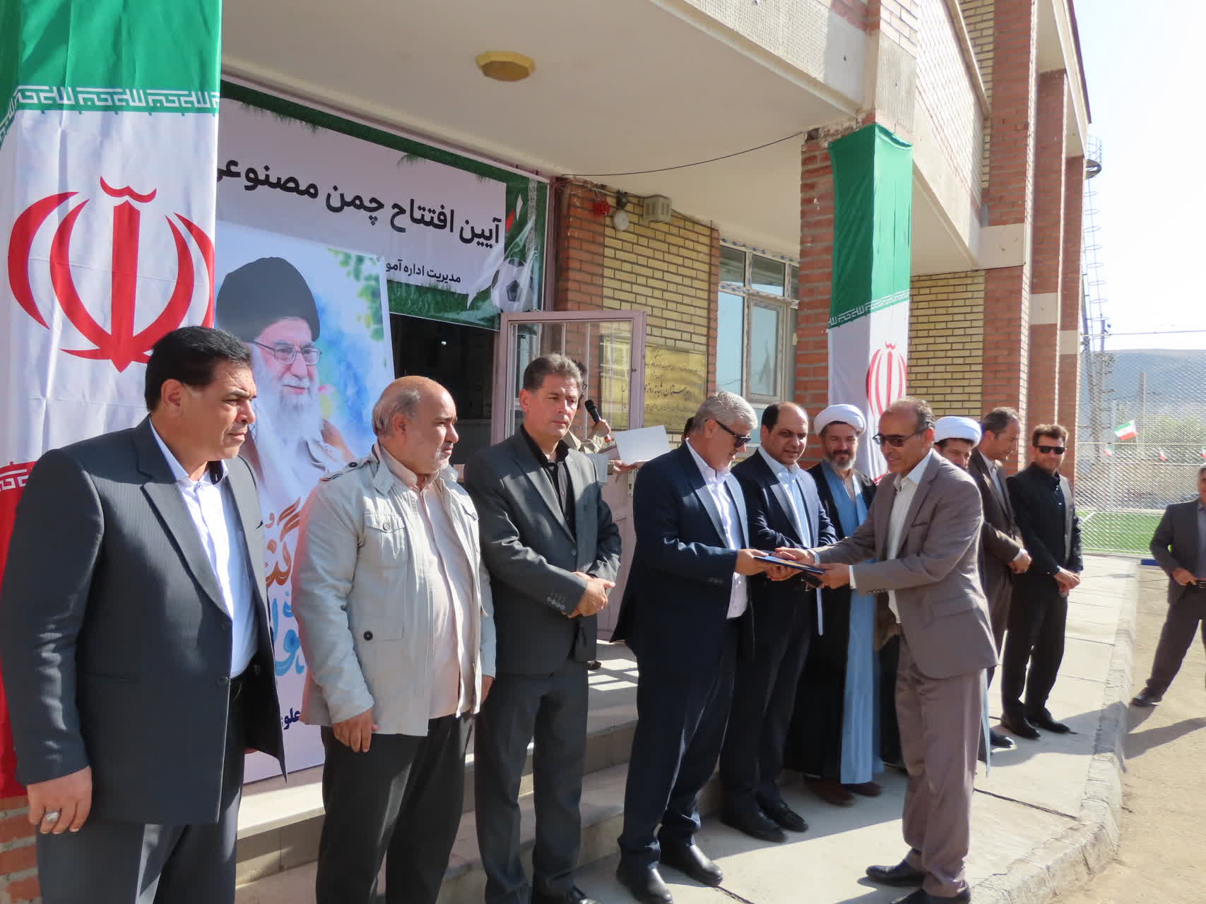 افتتاح فضای ورزشی روباز (چمن مصنوعی) دبیرستان شبانه روزی خلیج فارس