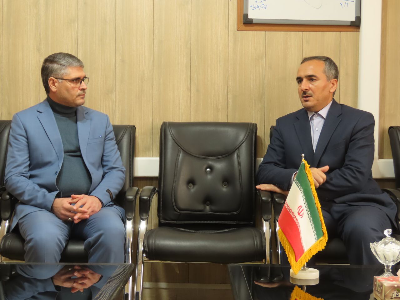 بازدید سرزده فرماندار شهرستان چایپاره از دستگاههای اجرایی برای بررسی خدماترسانی به مردم