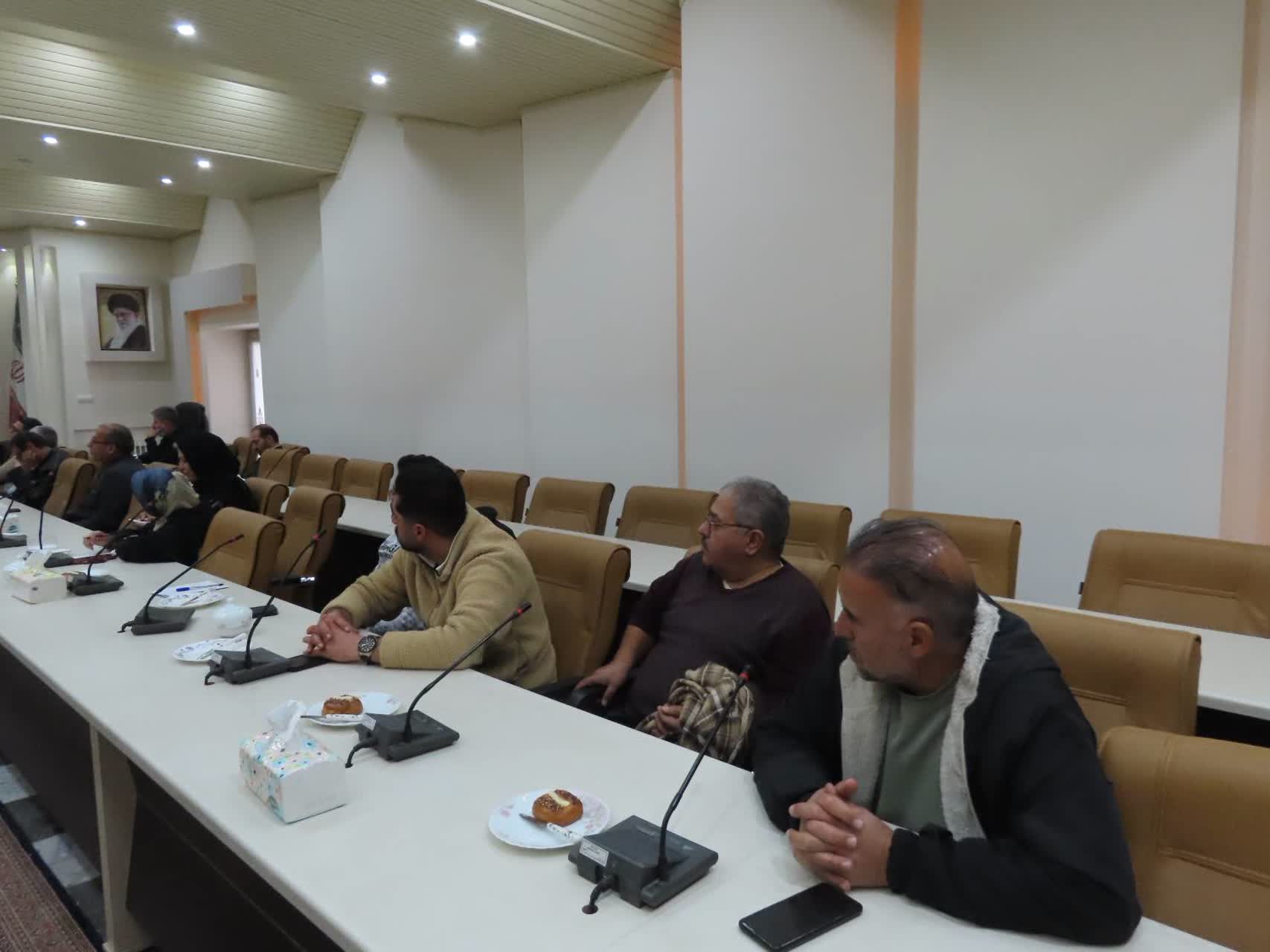 برگزاری جلسه هم اندیشی و نشست صمیمی معدنکاران و متصدیان صنایع معدنی شهرستان چایپاره