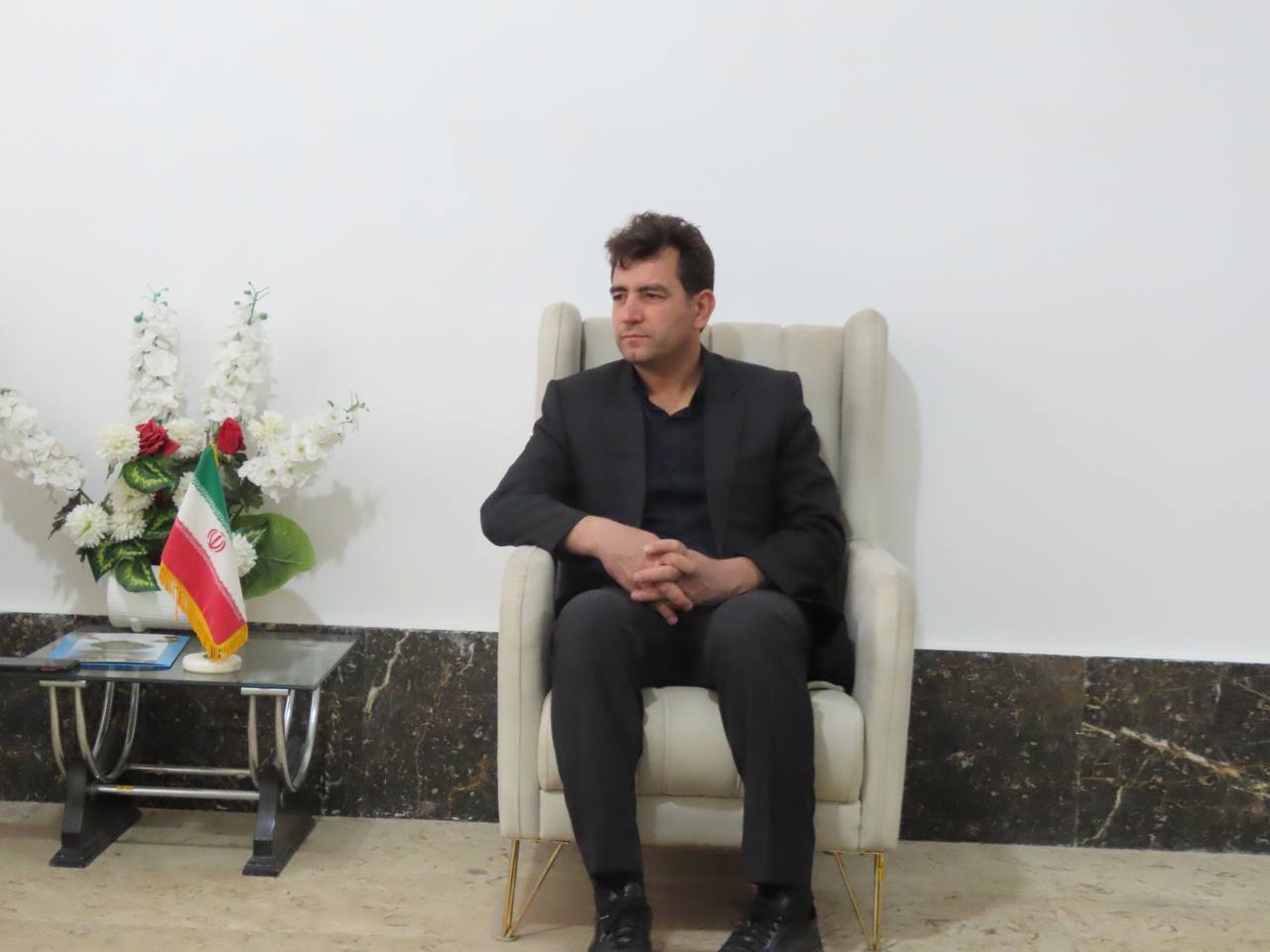 بازدید سرزده سعید شکورزاده فرماندار چایپاره از شهرداری حاجیلار