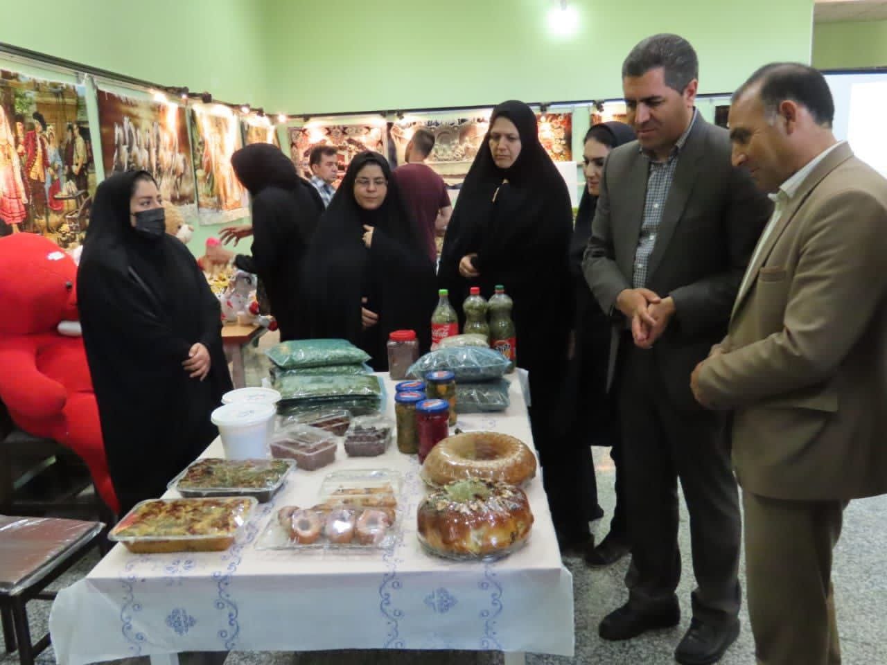 برگزاری نمایشگاه جامعه هدف به مناسبت چهل و دوم سالگرد تأسیس سازمان بهزیستی