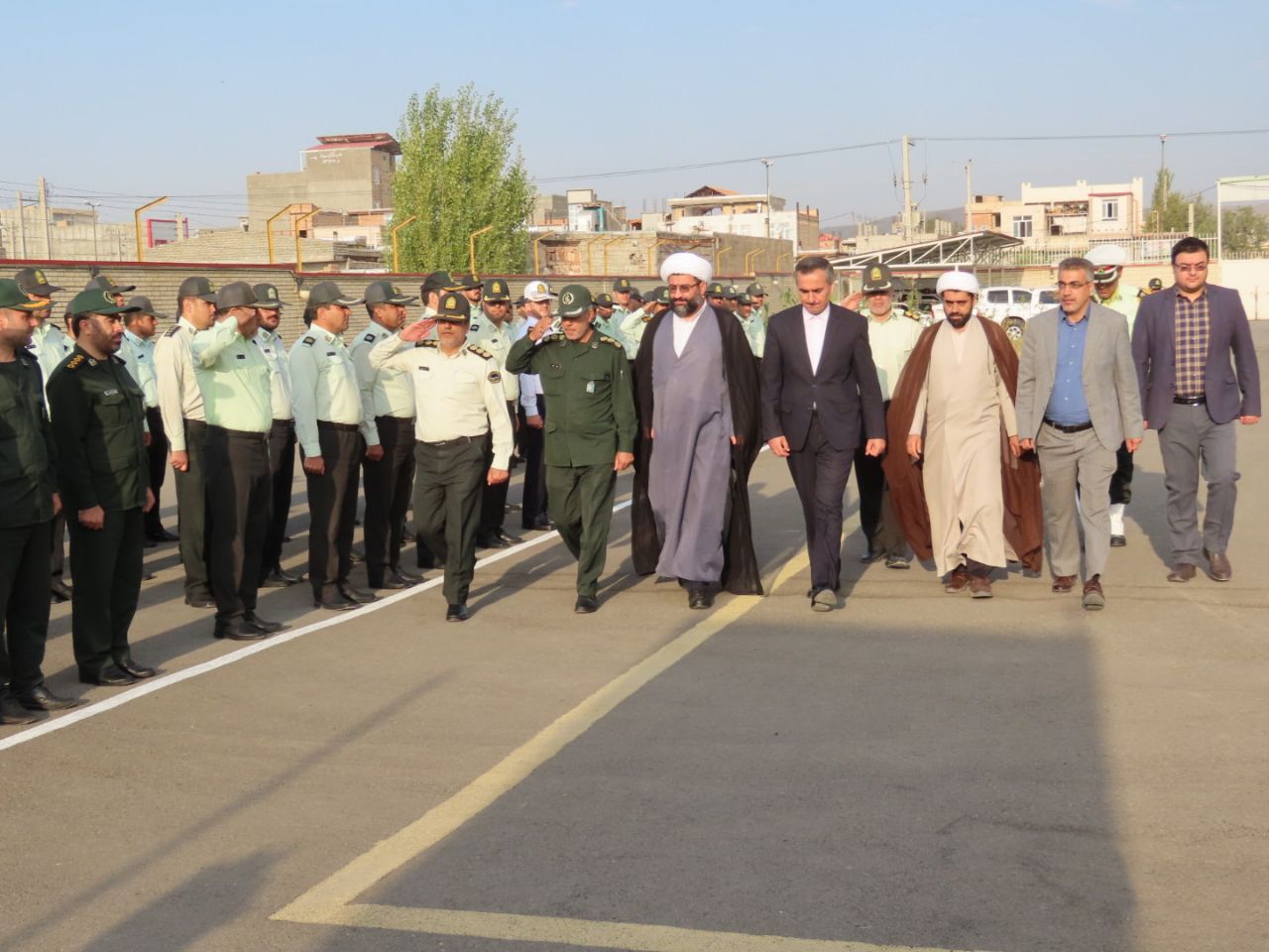 مراسم صبحگاه مشترک نیروهای نظامی ، انتظامی و بسیج در شهرستان چایپاره برگزار شد