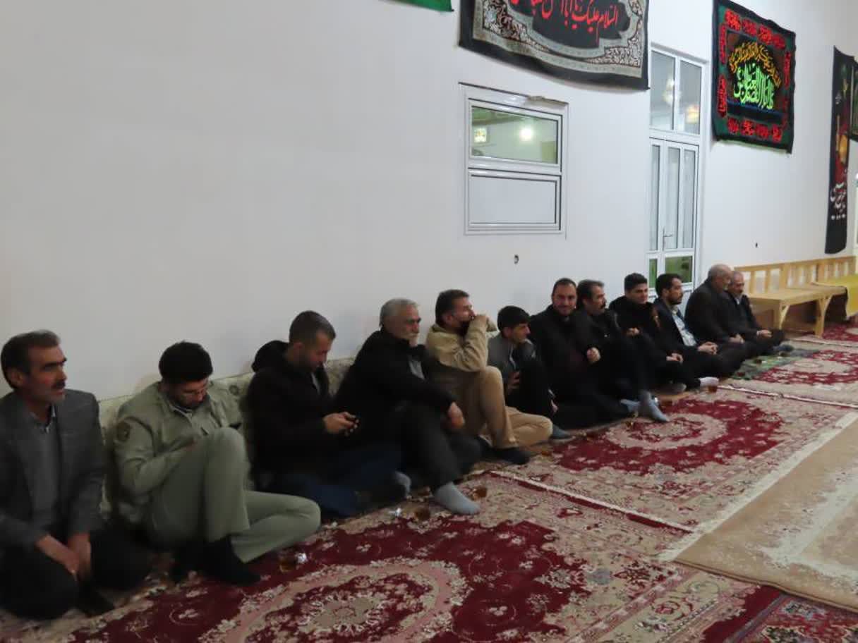حضور فرماندار چایپاره در مراسم ایام فاطمیه در روستای خانقاه چورس