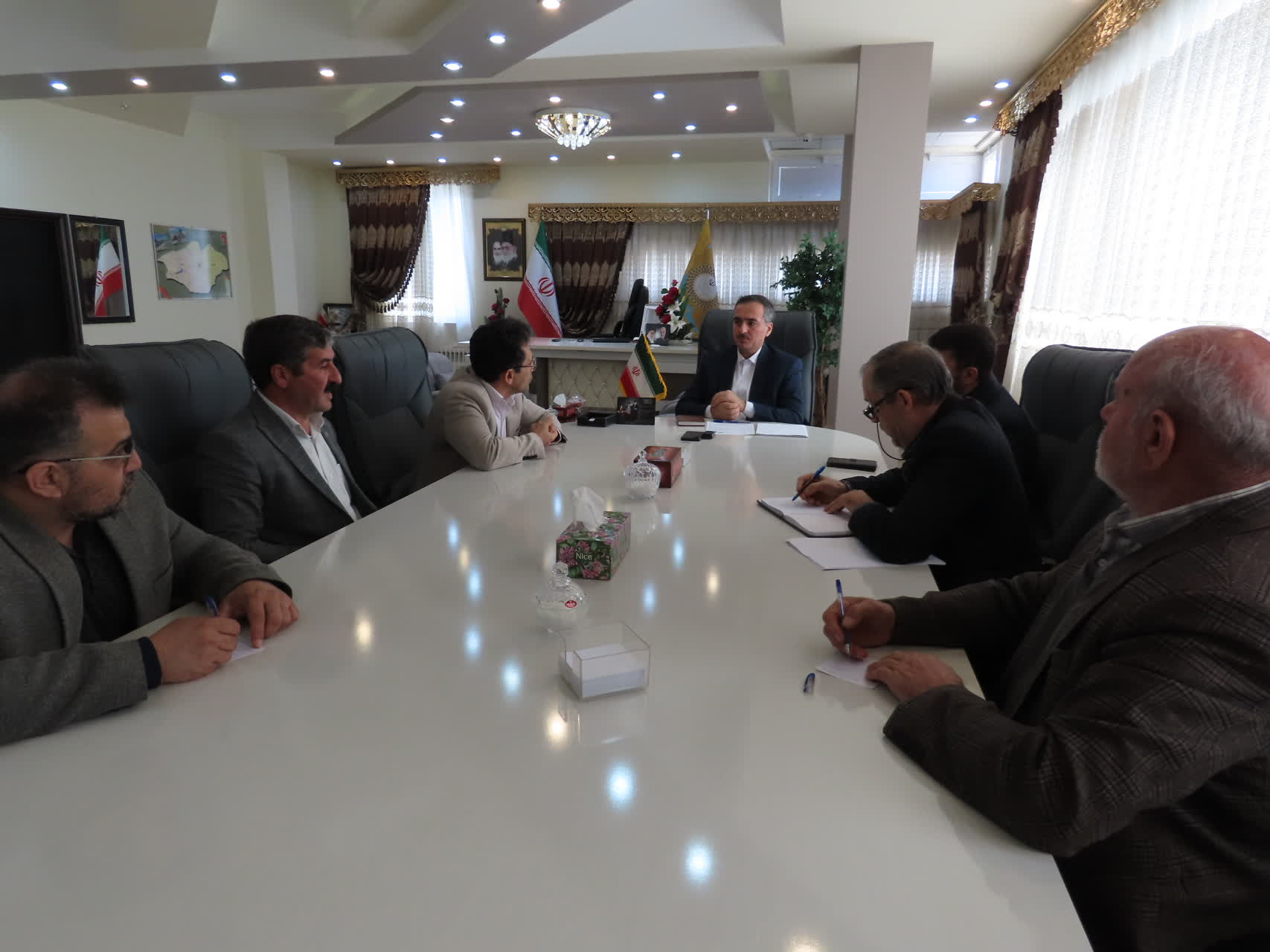 نشست معاون مدیر کل دامپزشکی استان آذربایجان غربی با فرماندار چایپاره