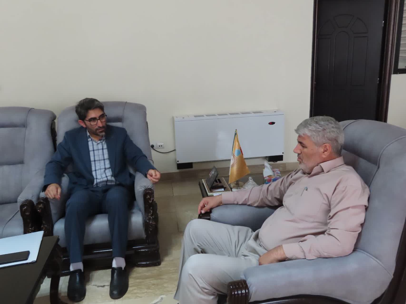 دیدار مسئول ستاد اقامه نماز شهرستان با سرپرست فرمانداری چایپاره جهت تبریک انتصاب ایشان