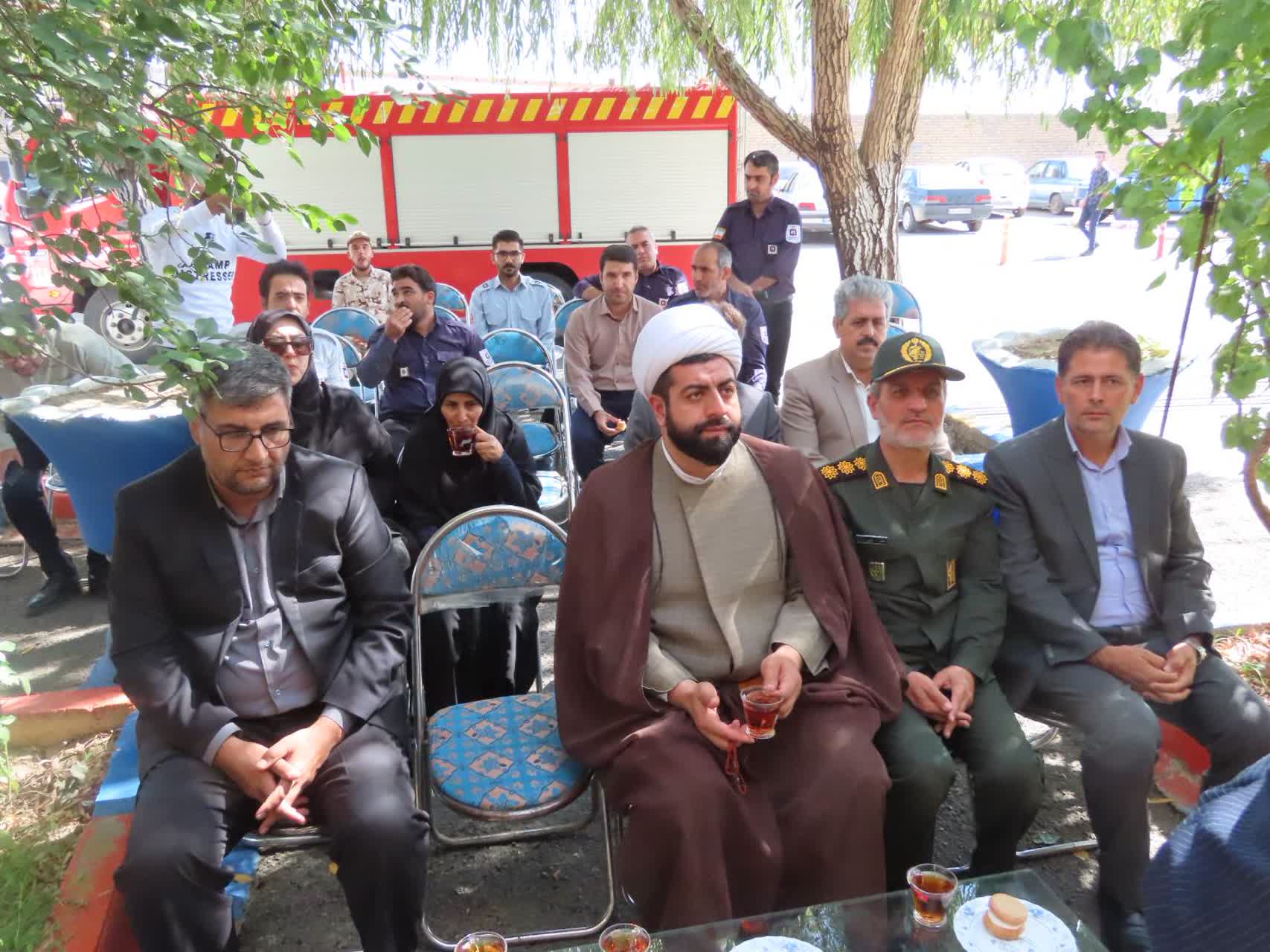 مراسم تجلیل از آتش نشانان شهرستان