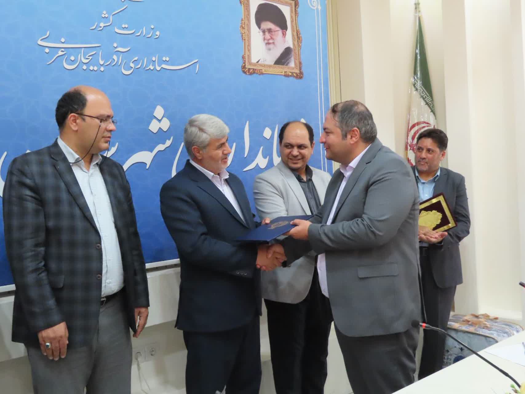 برگزاری آیین تکریم و معارفه مدیر شبکه بهداشت و درمان شهرستان چایپاره