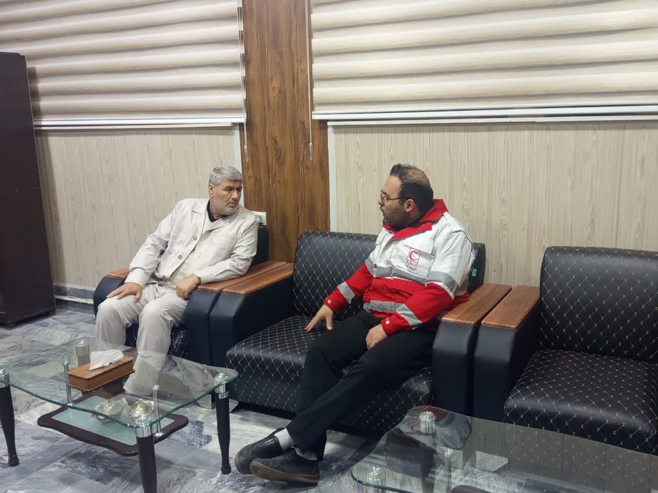 بازدید سرزده فرماندار شهرستان از جمعیت هلال احمر چایپاره