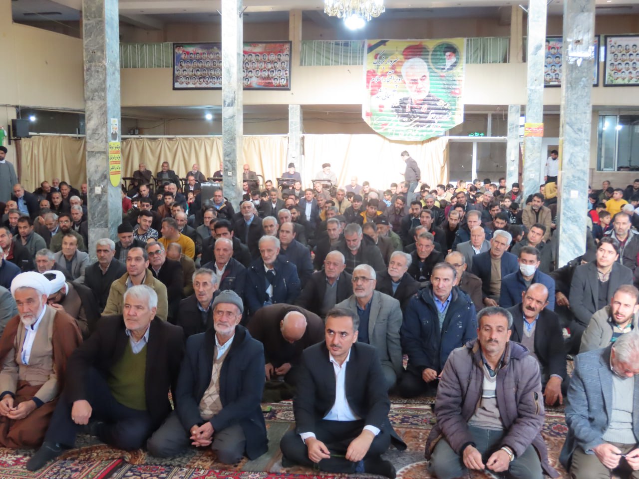 برگزاری اولین نماز عبادی سیاسی جمعه به امامت امام جمعه جدید شهرستان چایپاره