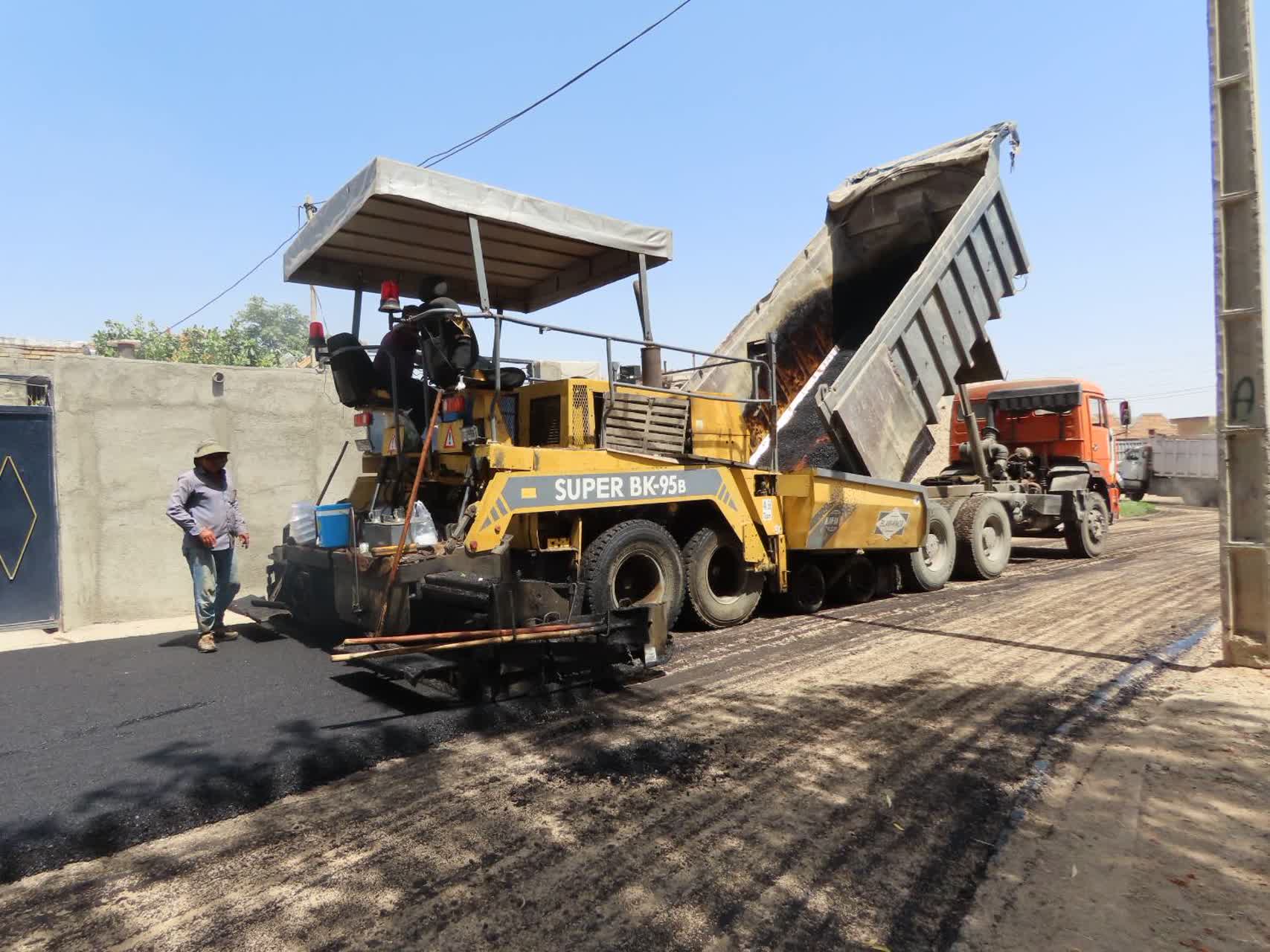 طرح عمرانی بهسازی و آسفالت معابر روستای یتیم آغلی آماده افتتاح شد