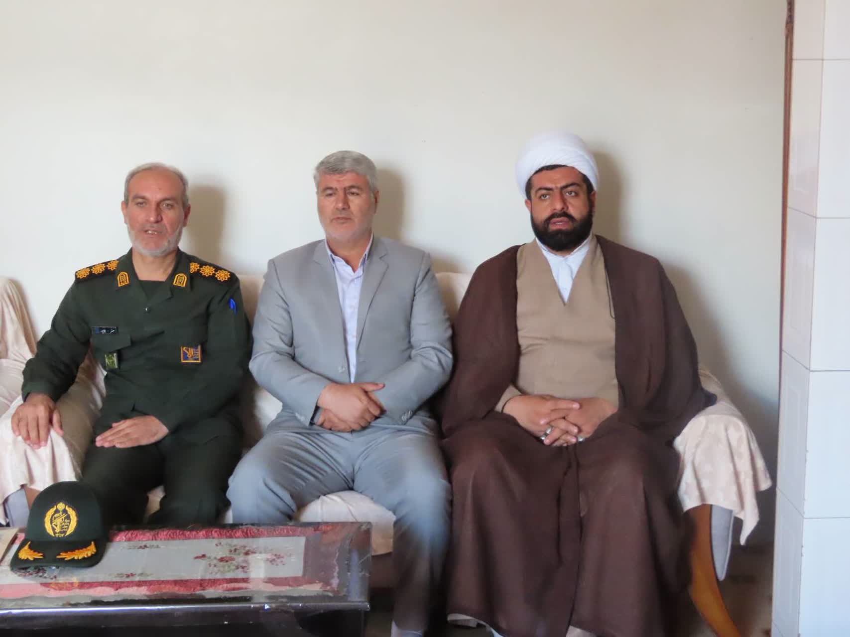 تجلیل از مقام شامخ خانواده شهداء