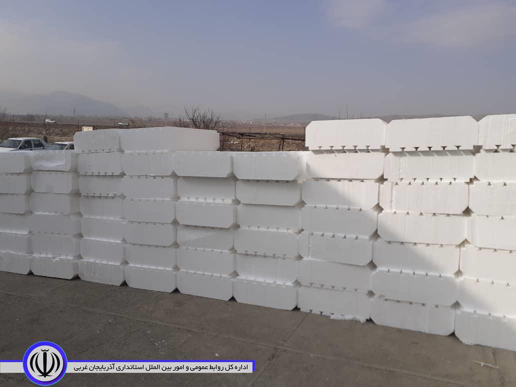 بازدید شکورزاده فرماندار شهرستان چایپاره به همراه جمعی از روساء و مدیران ادارات و نهادها و کارشناسان ذیربط از واحد تولیدی یونولیت/صفا فوم چایپاره