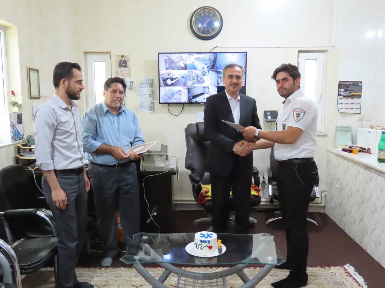 تجلیل فرماندار چایپاره از کارکنان اورژانس 115 شهرستان