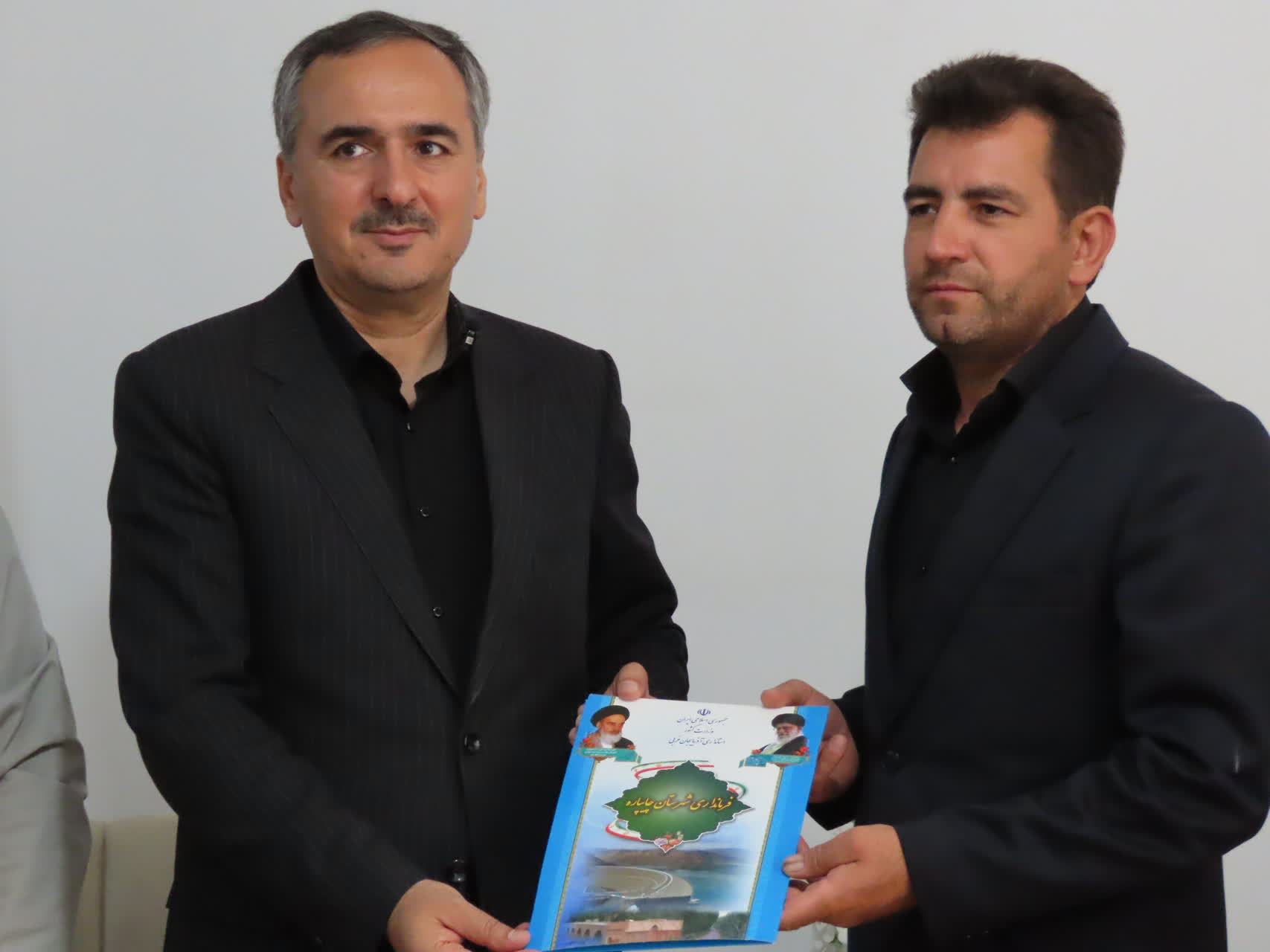 تجلیل فرماندار چایپاره از شهردار حاجیلار