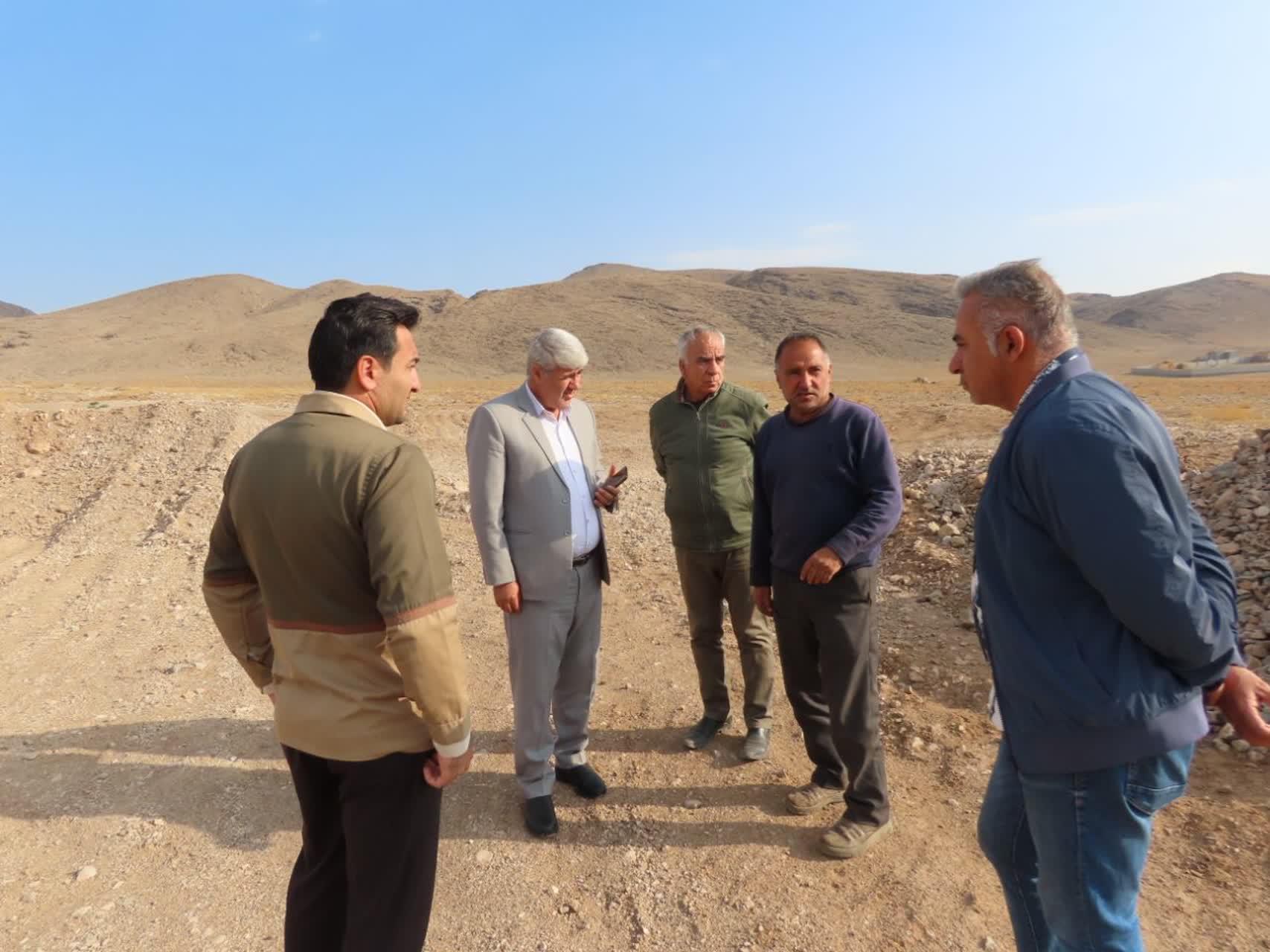 بازدید فرماندار چایپاره از عملیات عمرانی بزرگراه ایواوغلی - گیت ورودی منطقه آزاد ماکو در محدوده شهرستان