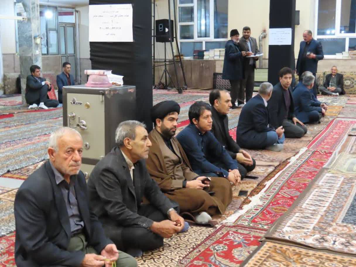 برگزاری مراسم نشان محبت ستاد بازسازی و توسعه عتبات عالیات شهرستان چایپاره