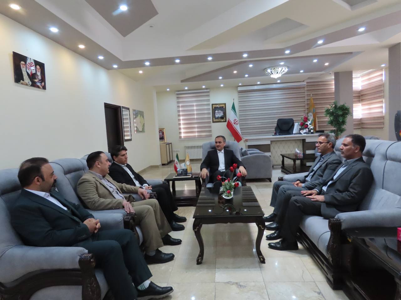 دیدار نوروزی روساء و مدیران دستگاه های اجرایی با فرماندار چایپاره