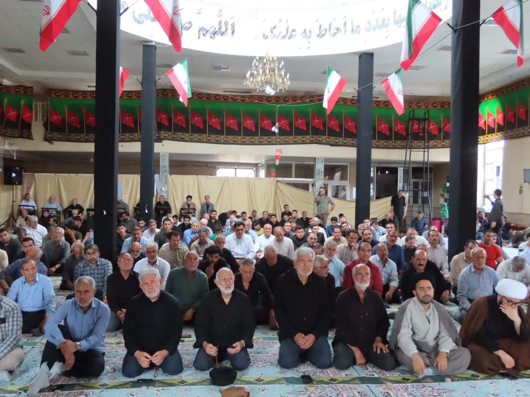 سخنرانی رضا اقلیمیان فرماندار شهرستان چایپاره پیش از خطبه های نماز جمعه